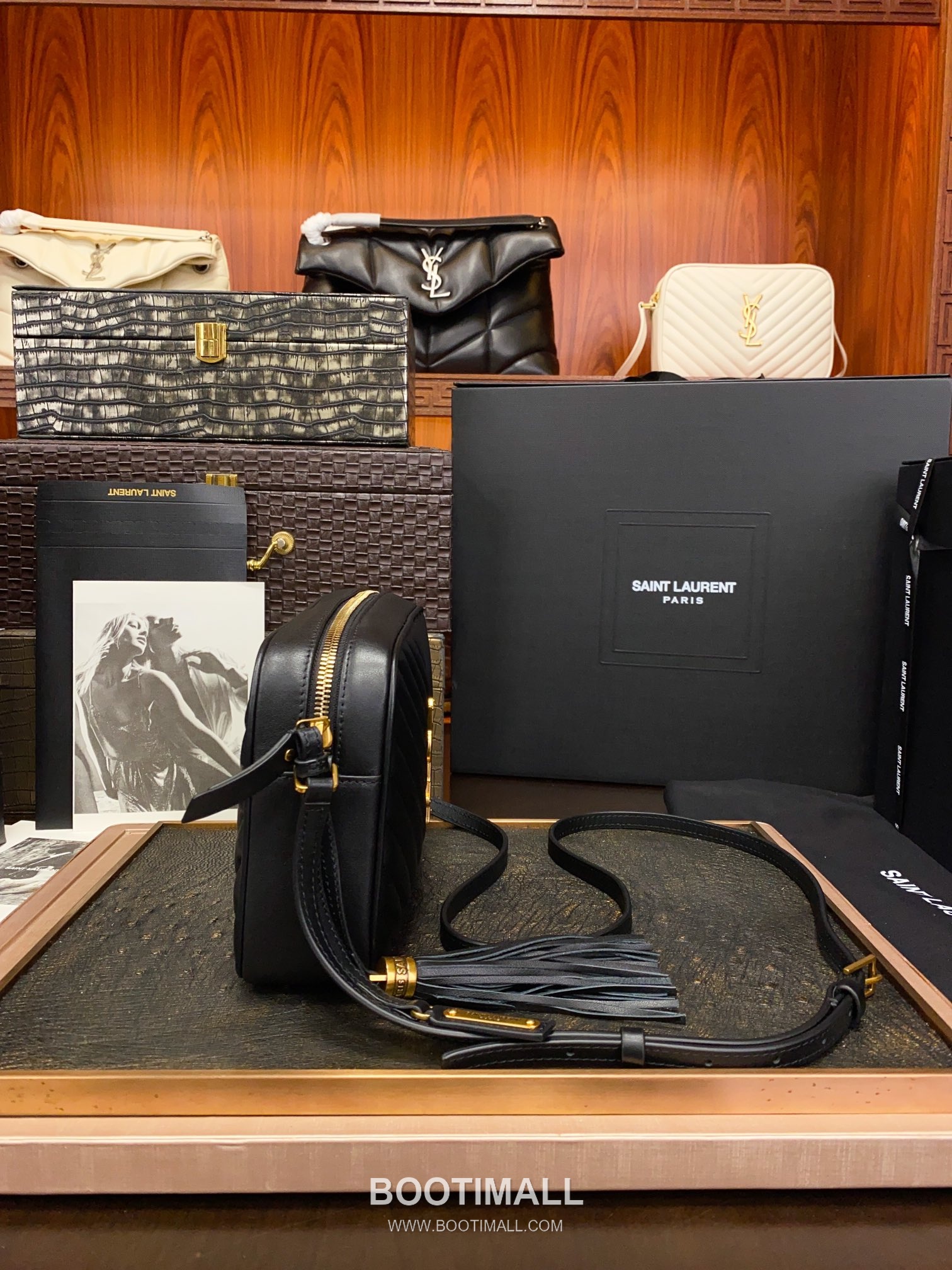 Saint Laurent Lou Camera Bag Calfskin Leather Shoulder Bag 생로랑 루 카메라백 카프스킨 가죽 숄더백 23cm 12