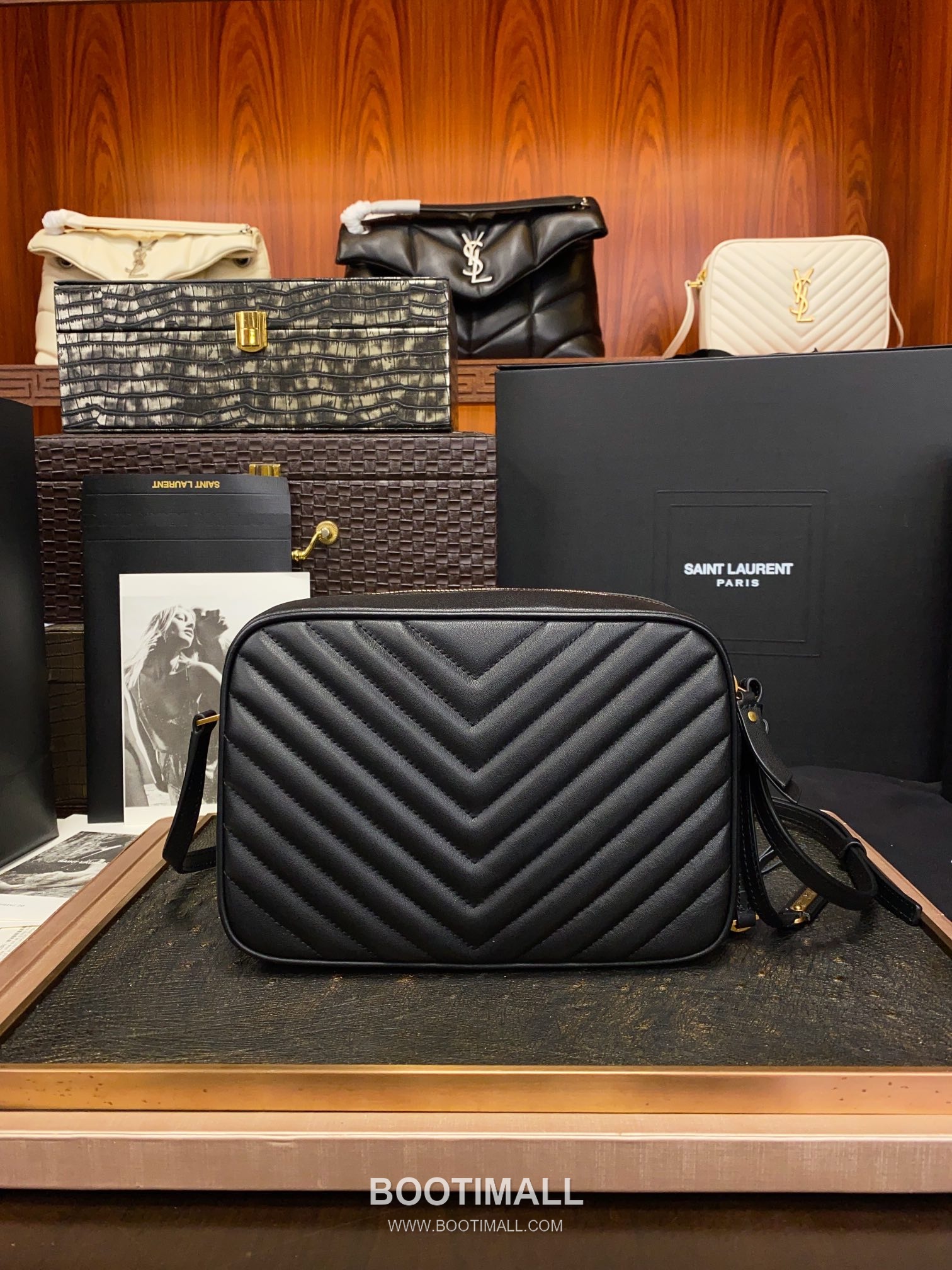Saint Laurent Lou Camera Bag Calfskin Leather Shoulder Bag 생로랑 루 카메라백 카프스킨 가죽 숄더백 23cm 13