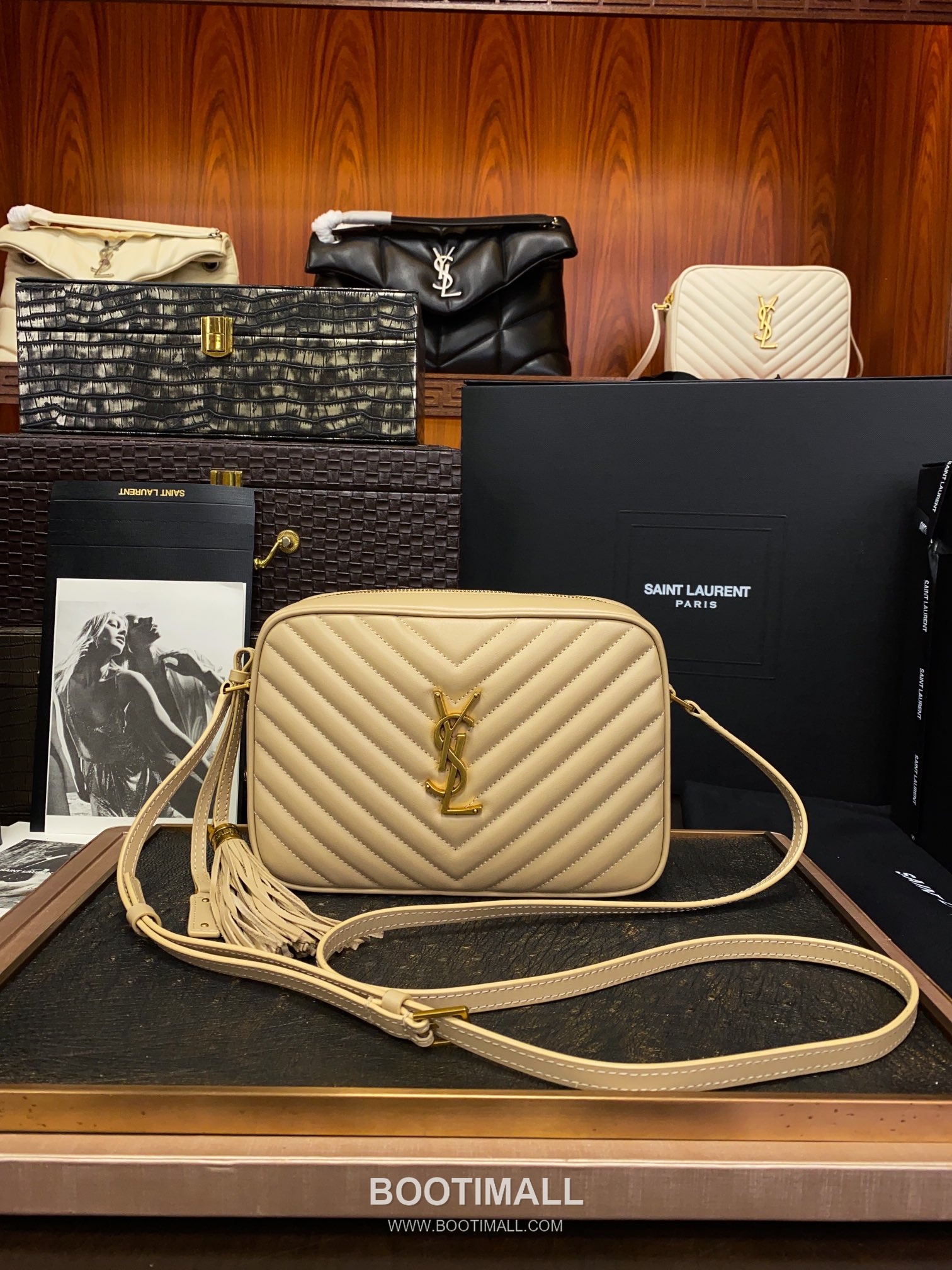 Saint Laurent Lou Camera Bag Calfskin Leather Shoulder Bag 생로랑 루 카메라백 카프스킨 가죽 숄더백 23cm 1