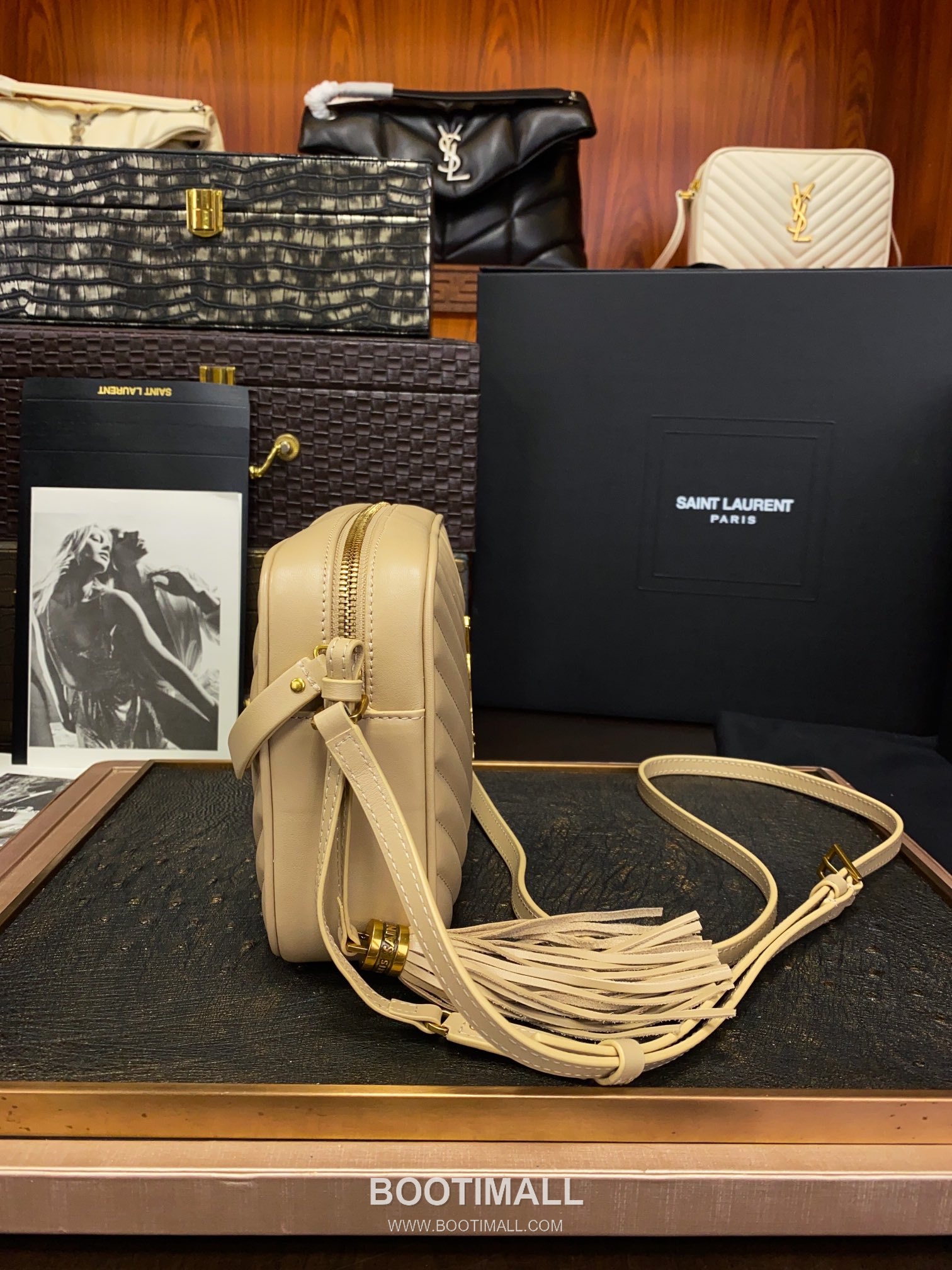 Saint Laurent Lou Camera Bag Calfskin Leather Shoulder Bag 생로랑 루 카메라백 카프스킨 가죽 숄더백 23cm 2