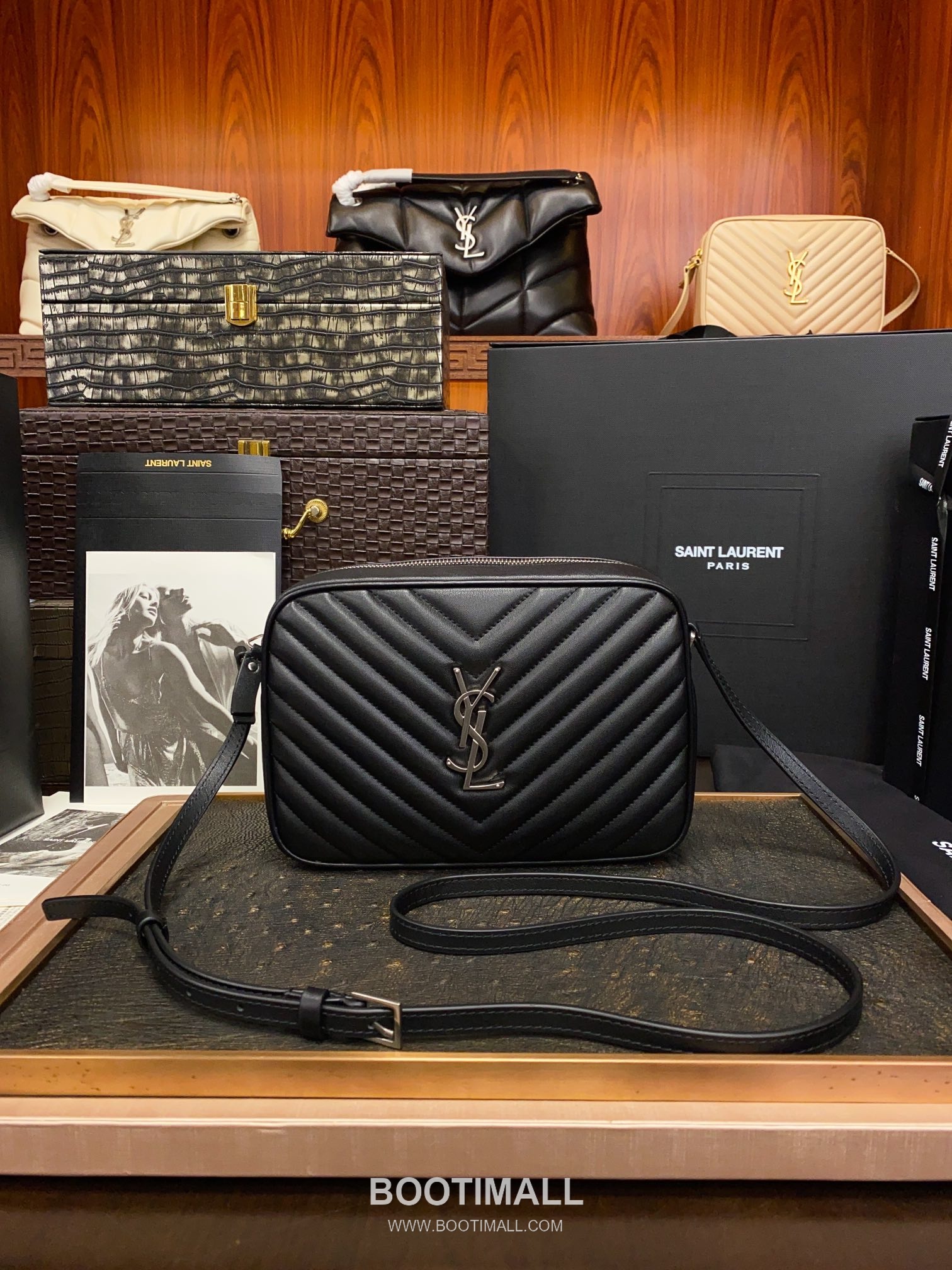 Saint Laurent Lou Camera Bag Calfskin Leather Shoulder Bag 생로랑 루 카메라백 카프스킨 가죽 숄더백 23cm 1