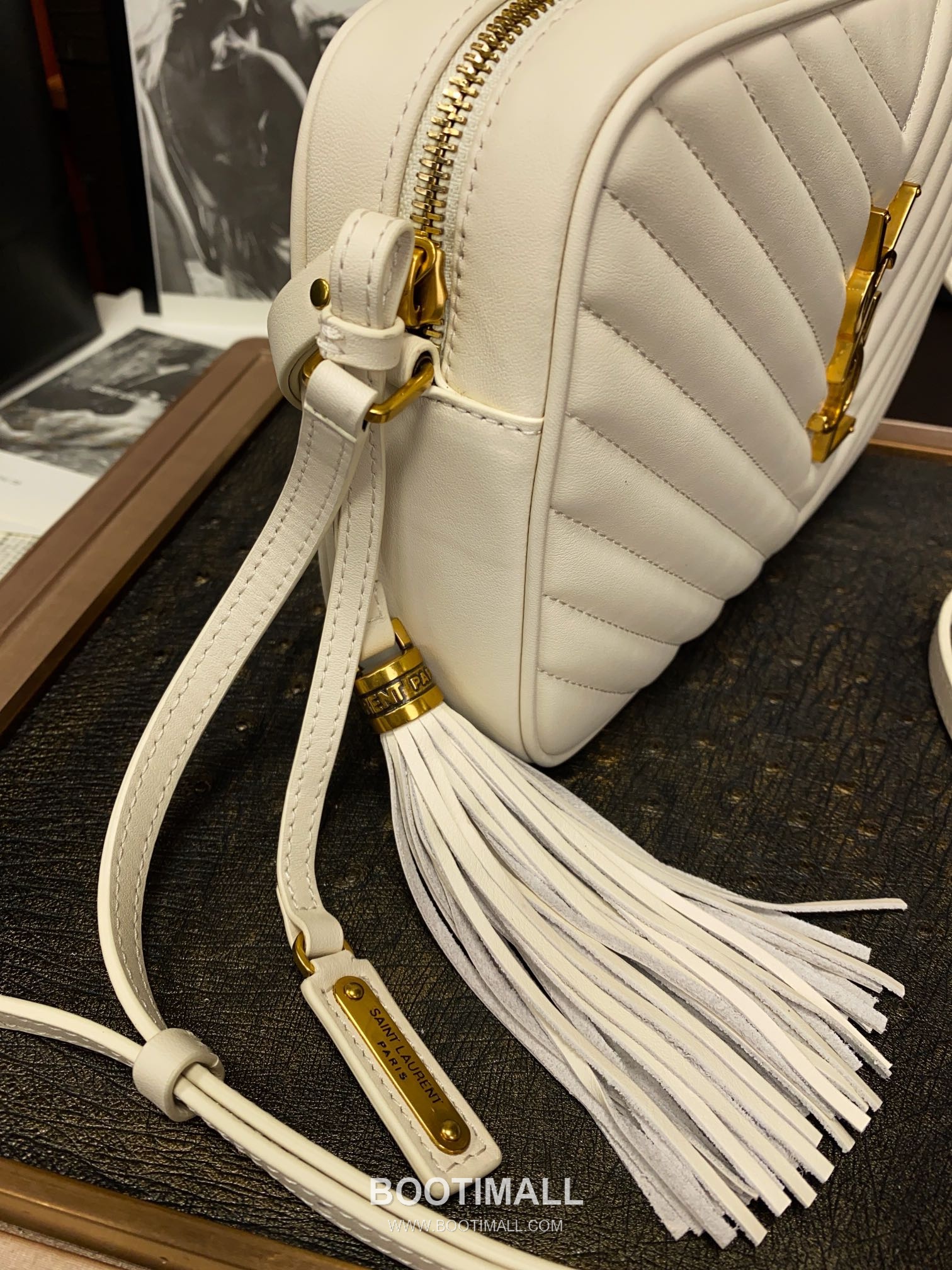 Saint Laurent Lou Camera Bag Calfskin Leather Shoulder Bag 생로랑 루 카메라백 카프스킨 가죽 숄더백 23cm- 6