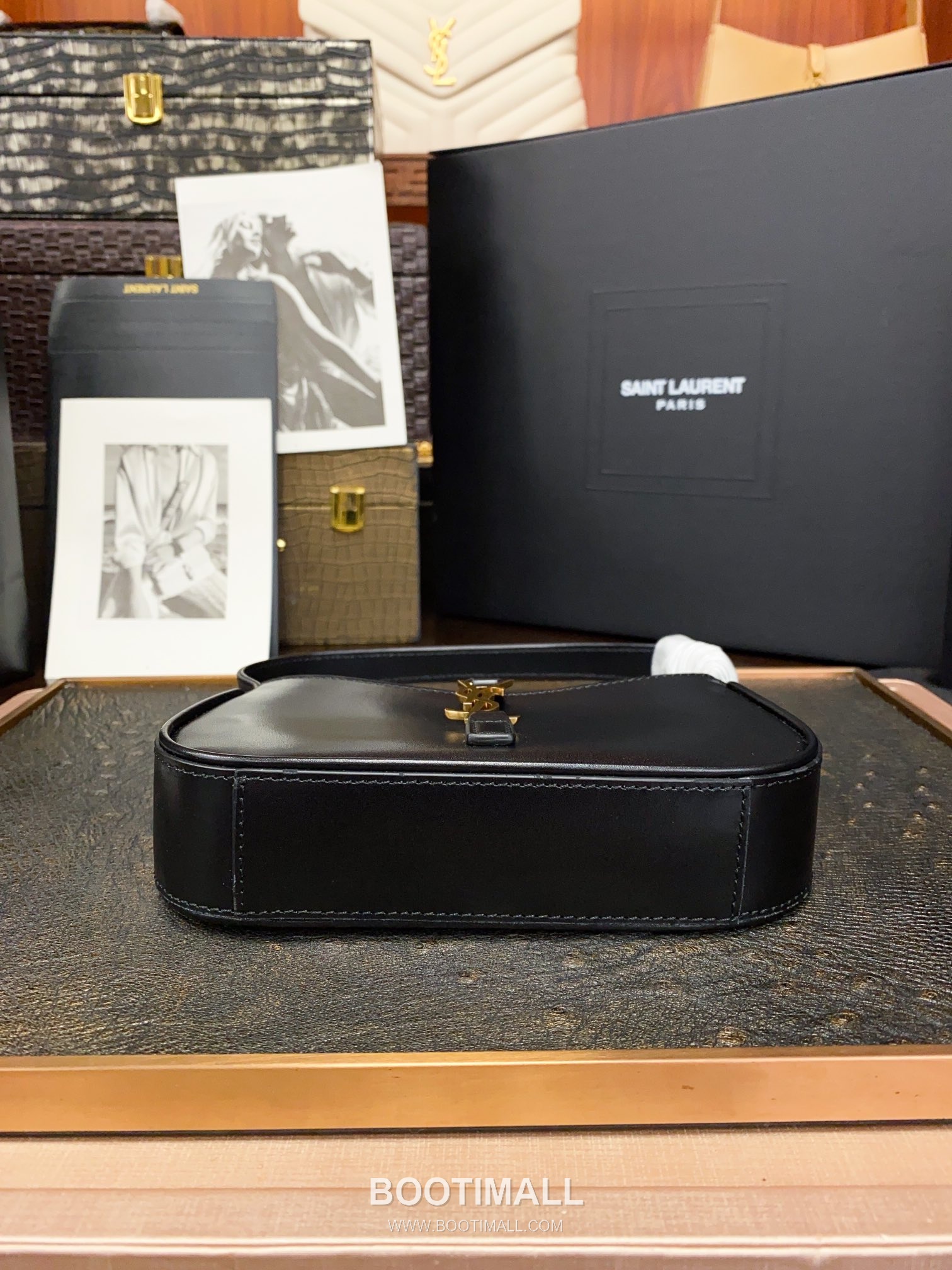 Saint Laurent Mini Shoulder Bag 710318 Calfskin Leather Underarm Bag 생로랑 미니 숄더백 카프스킨 가죽 언더암백 19cm 6