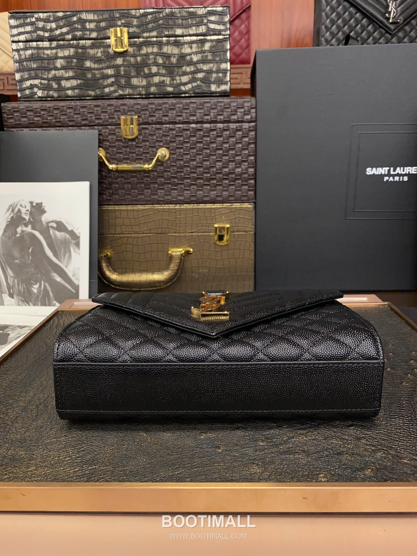 Saint Laurent Envelope Small 526286 Grained Calfskin Quilted Chain Bag 생로랑 엔벨로프 스몰 그레인 카프스킨 퀼팅 체인백 21cm 4
