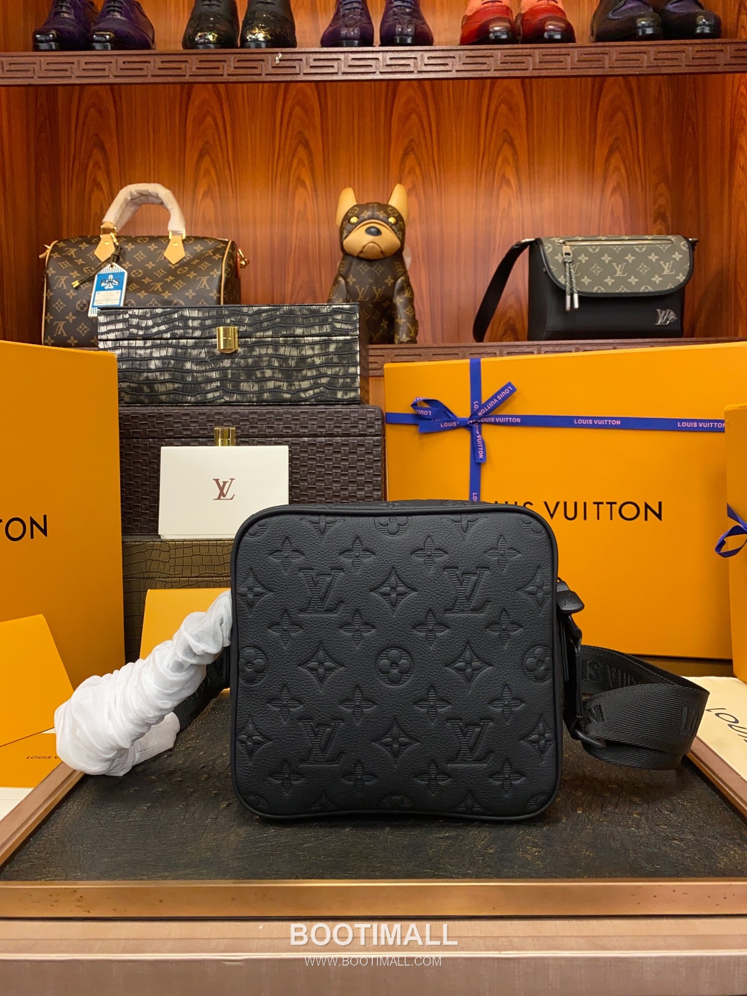 Louis Vuitton Getaway Messenger Bag M12516 Monogram Shadow Leather Bag 루이비통 게터웨이 메신저백 모노그램 섀도우 가죽 백 18cm 10