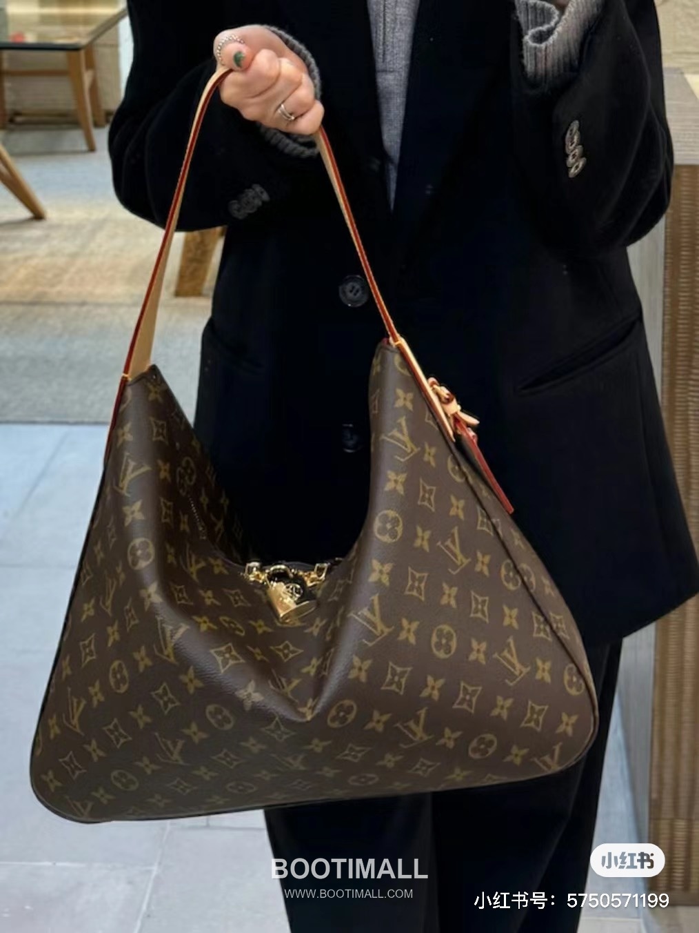 Louis Vuitton Slouchy MM M12098 Monogram Canvas Tote Bag 루이비통 슬라우치 MM 모노그램 캔버스 토트백 40cm 4