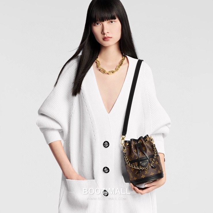 Louis Vuitton Canoé Bag M83480 Monogram Canvas Bucket Bag 루이비통 카노에 모노그램 캔버스 버킷백 20.5cm 1