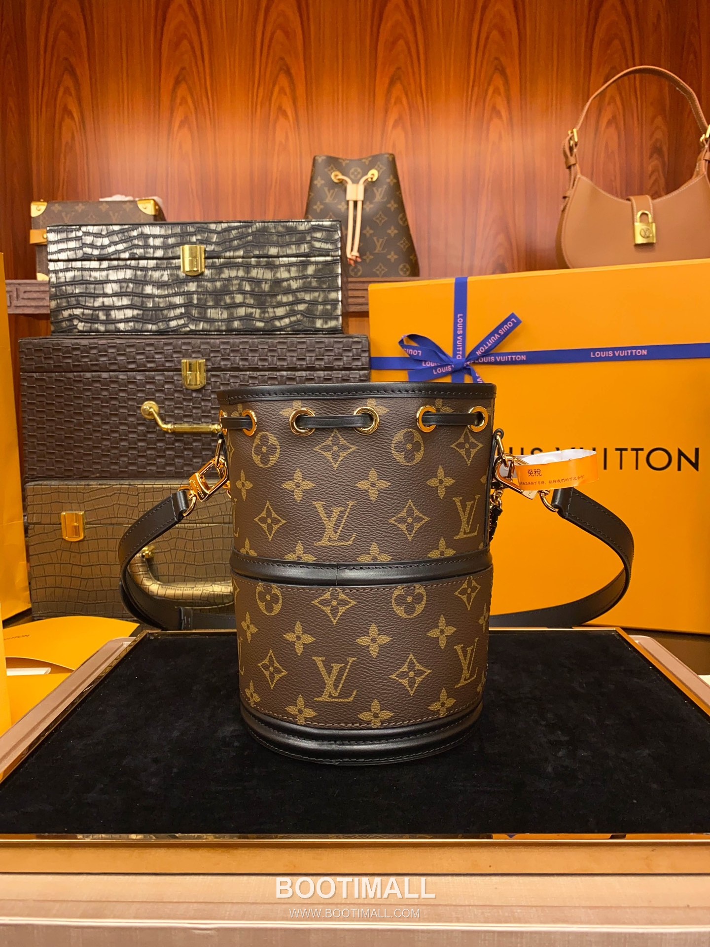 Louis Vuitton Canoé Bag M83480 Monogram Canvas Bucket Bag 루이비통 카노에 모노그램 캔버스 버킷백 20.5cm 6