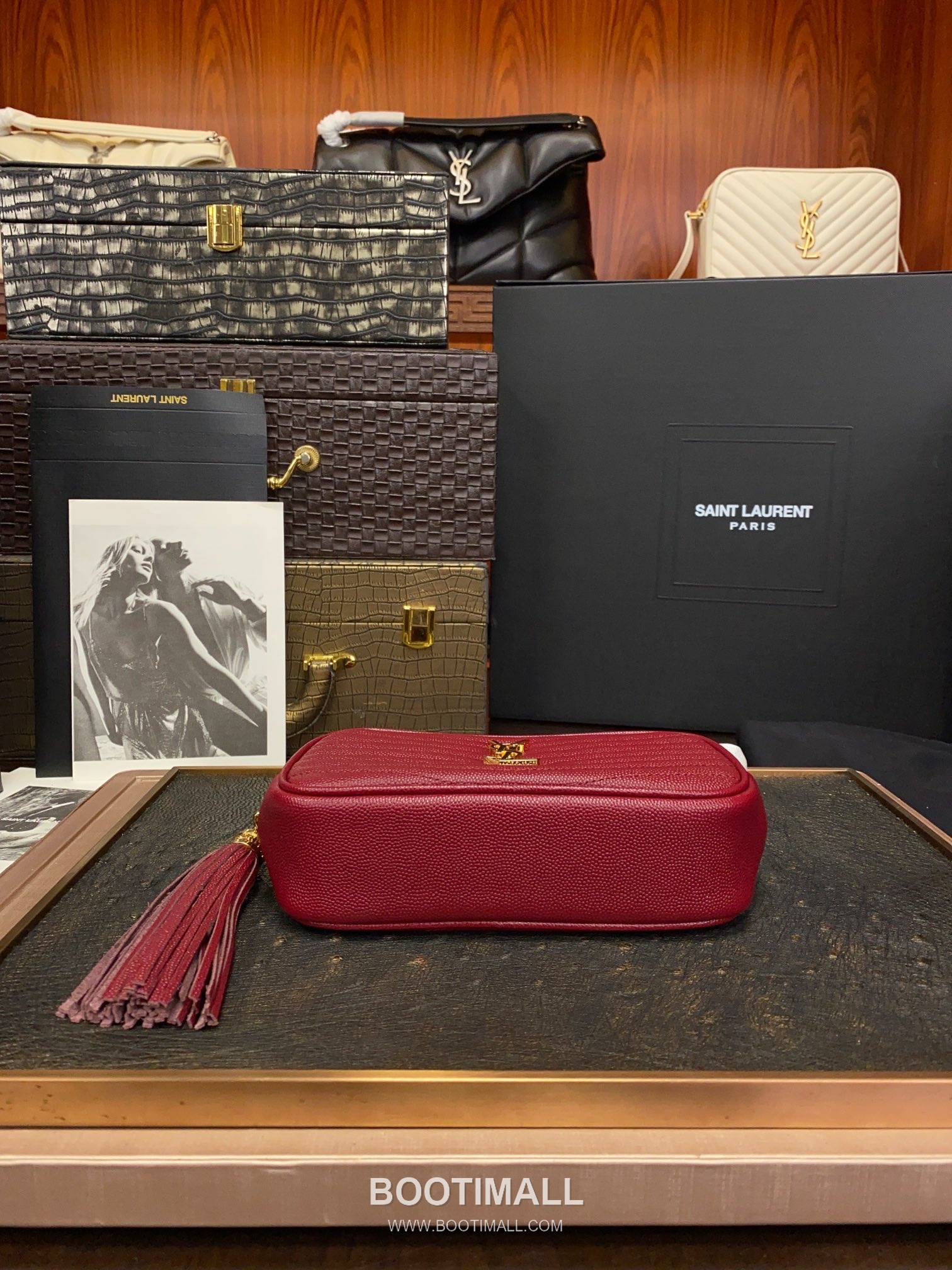 Saint Laurent Lou Camera Bag 612579 Calfskin Leather Shoulder Bag 생로랑 루 카메라백 카프스킨 가죽 숄더백 19cm 4