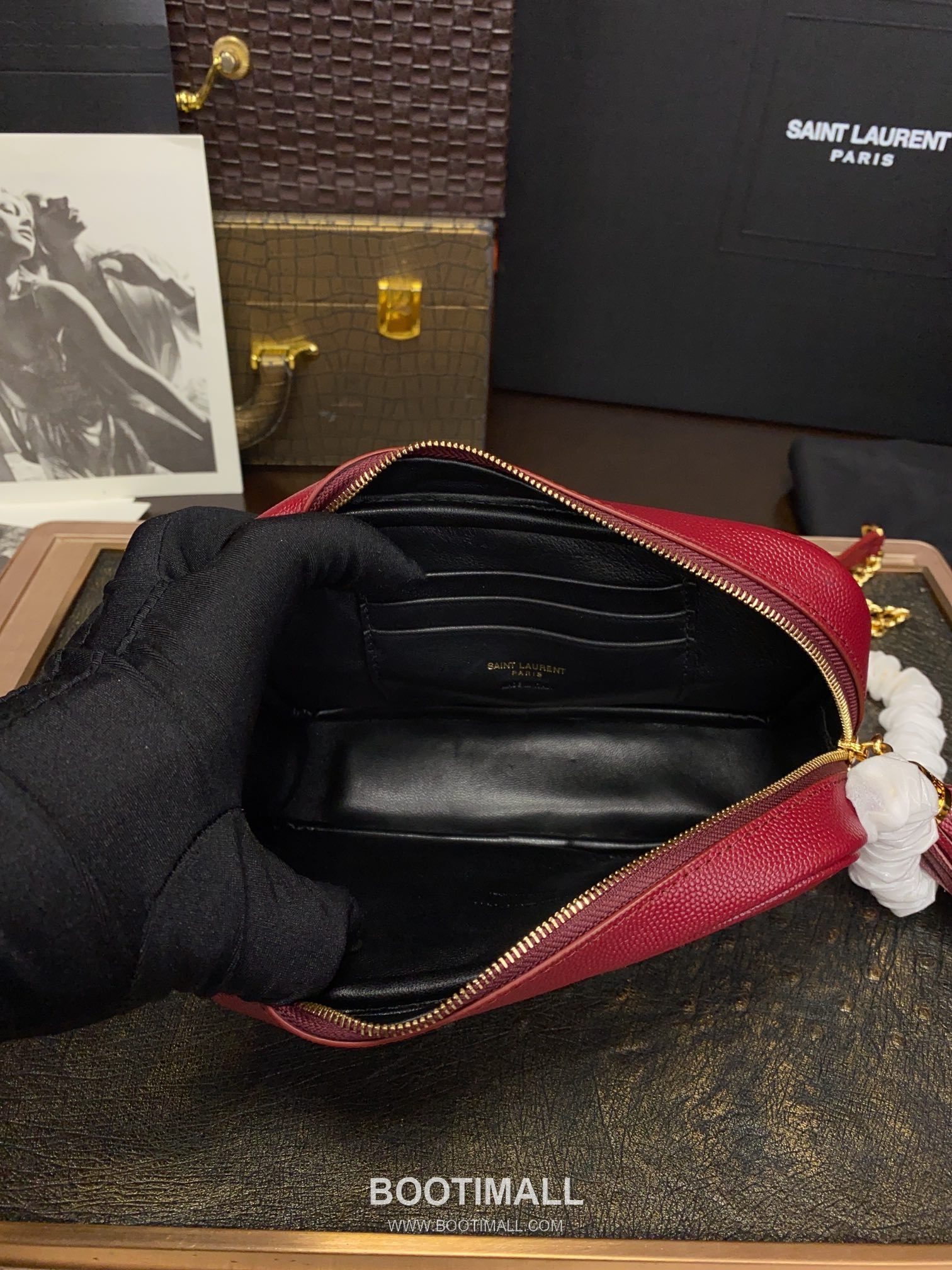 Saint Laurent Lou Camera Bag 612579 Calfskin Leather Shoulder Bag 생로랑 루 카메라백 카프스킨 가죽 숄더백 19cm 8