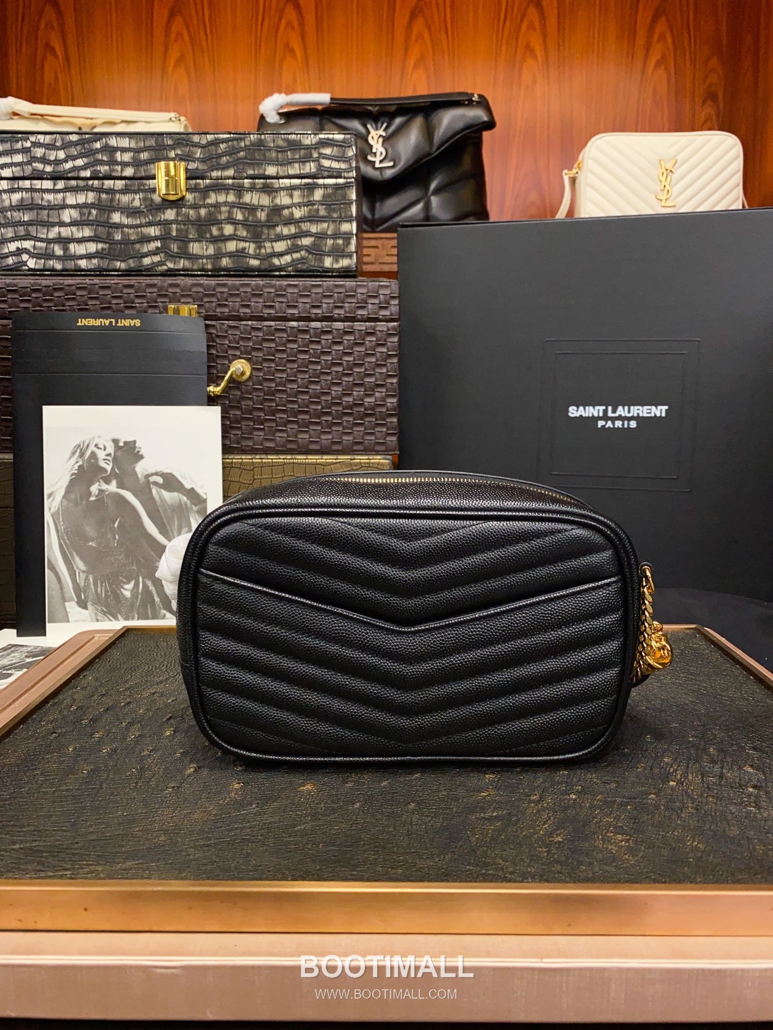 Saint Laurent Lou Camera Bag 612579 Calfskin Leather Shoulder Bag 생로랑 루 카메라백 카프스킨 가죽 숄더백 19cm 3