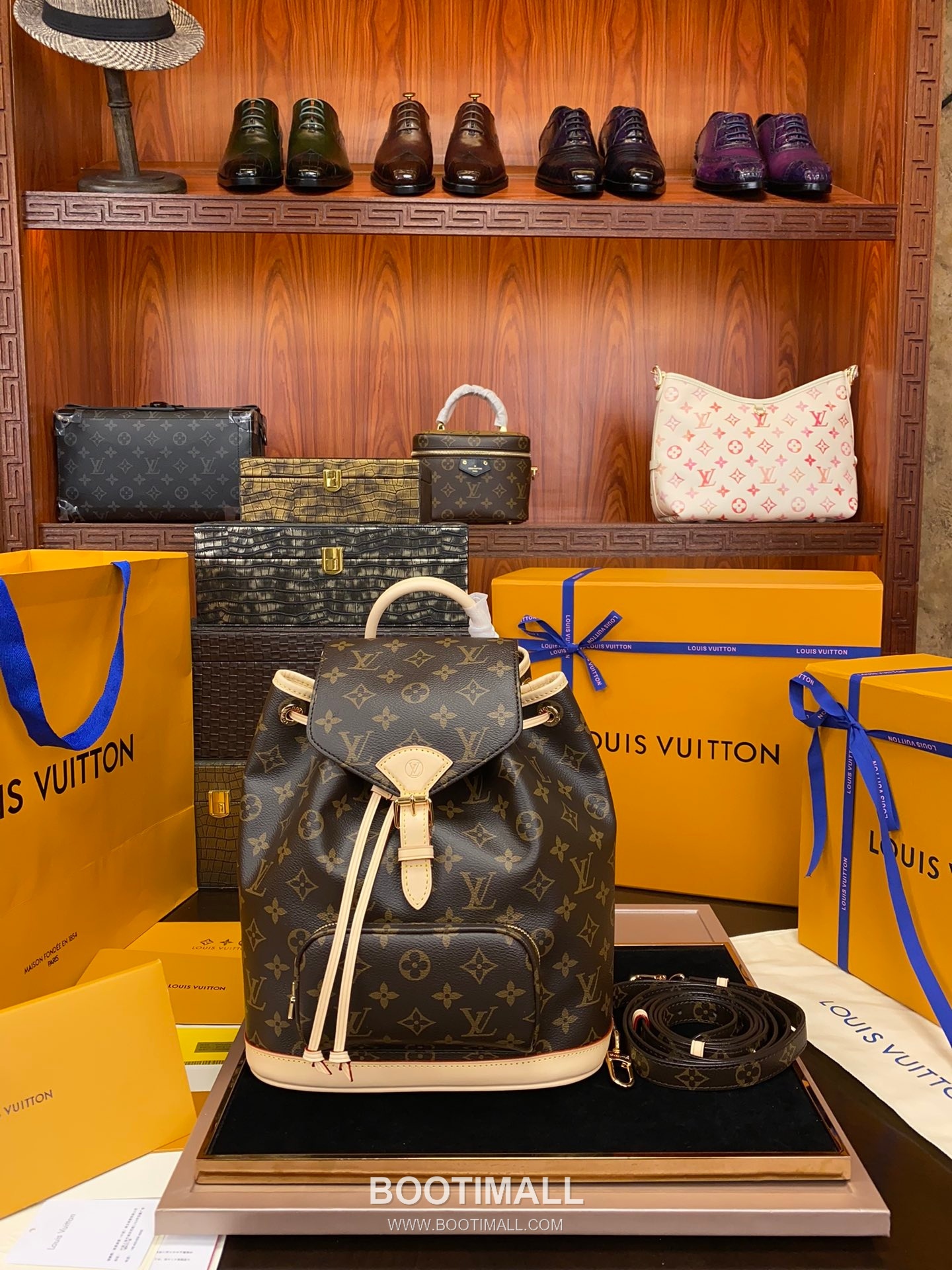 Louis Vuitton Montsouris Backpack M11198 Monogram Coated Canvas Leather Trim Bag 루이비통 몽수리 백팩 모노그램 코팅 캔버스 레더 트림 백팩 30cm 1