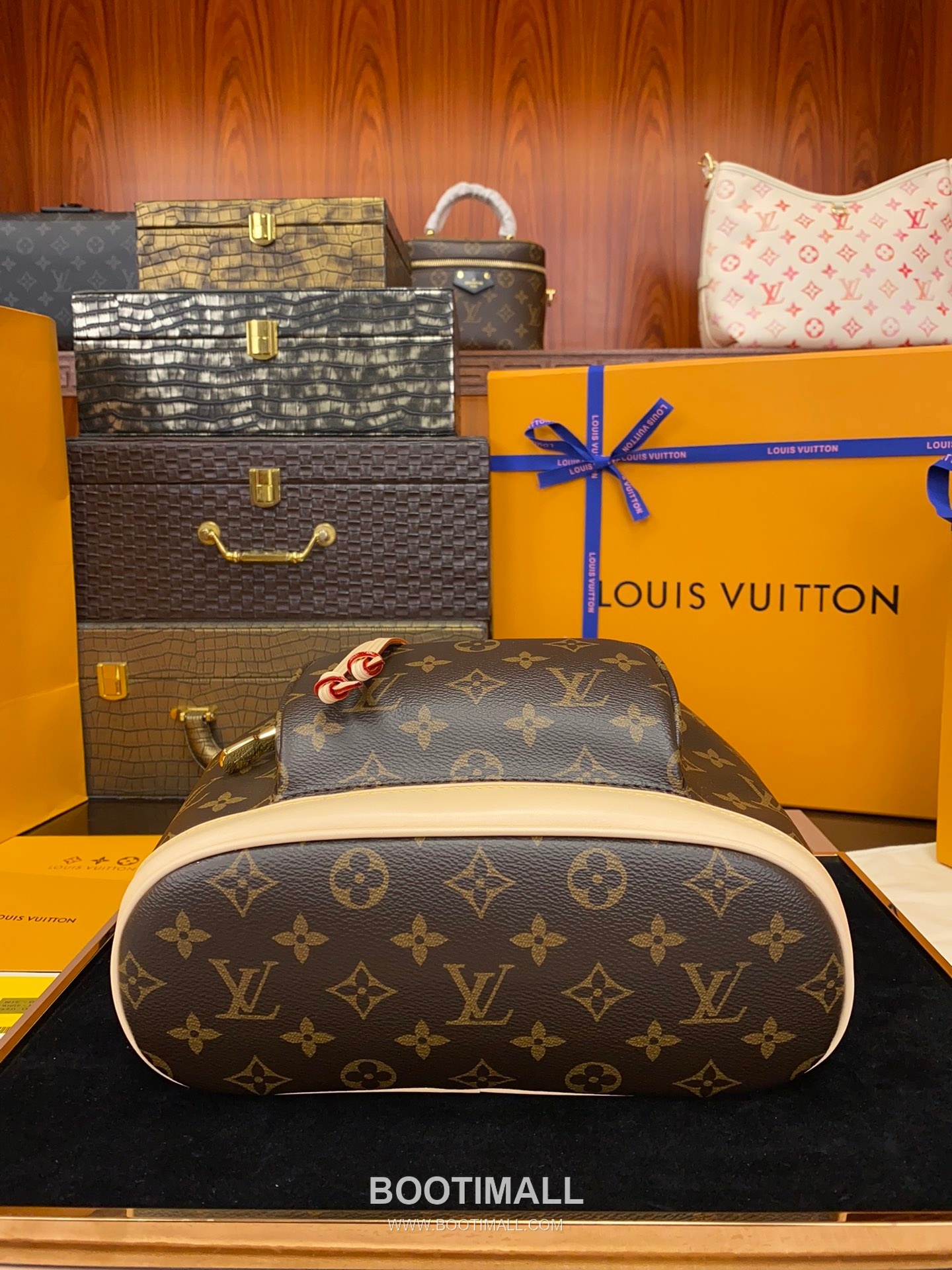 Louis Vuitton Montsouris Backpack M11198 Monogram Coated Canvas Leather Trim Bag 루이비통 몽수리 백팩 모노그램 코팅 캔버스 레더 트림 백팩 30cm 4