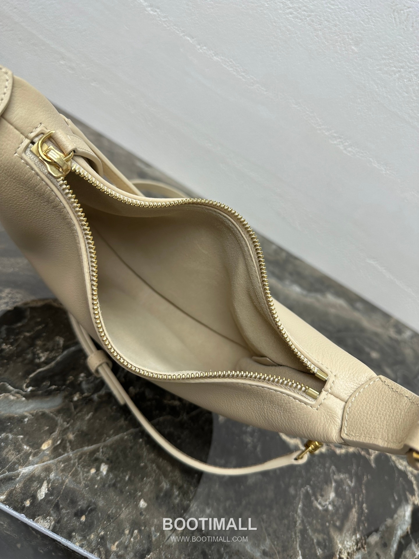 Celine Teen Lulu Grained Calfskin Leather Top Handle Shoulder Bag 120723 셀린느 틴 룰루 그레인 카프스킨 탑핸들 숄더 크로스백 24cm 17