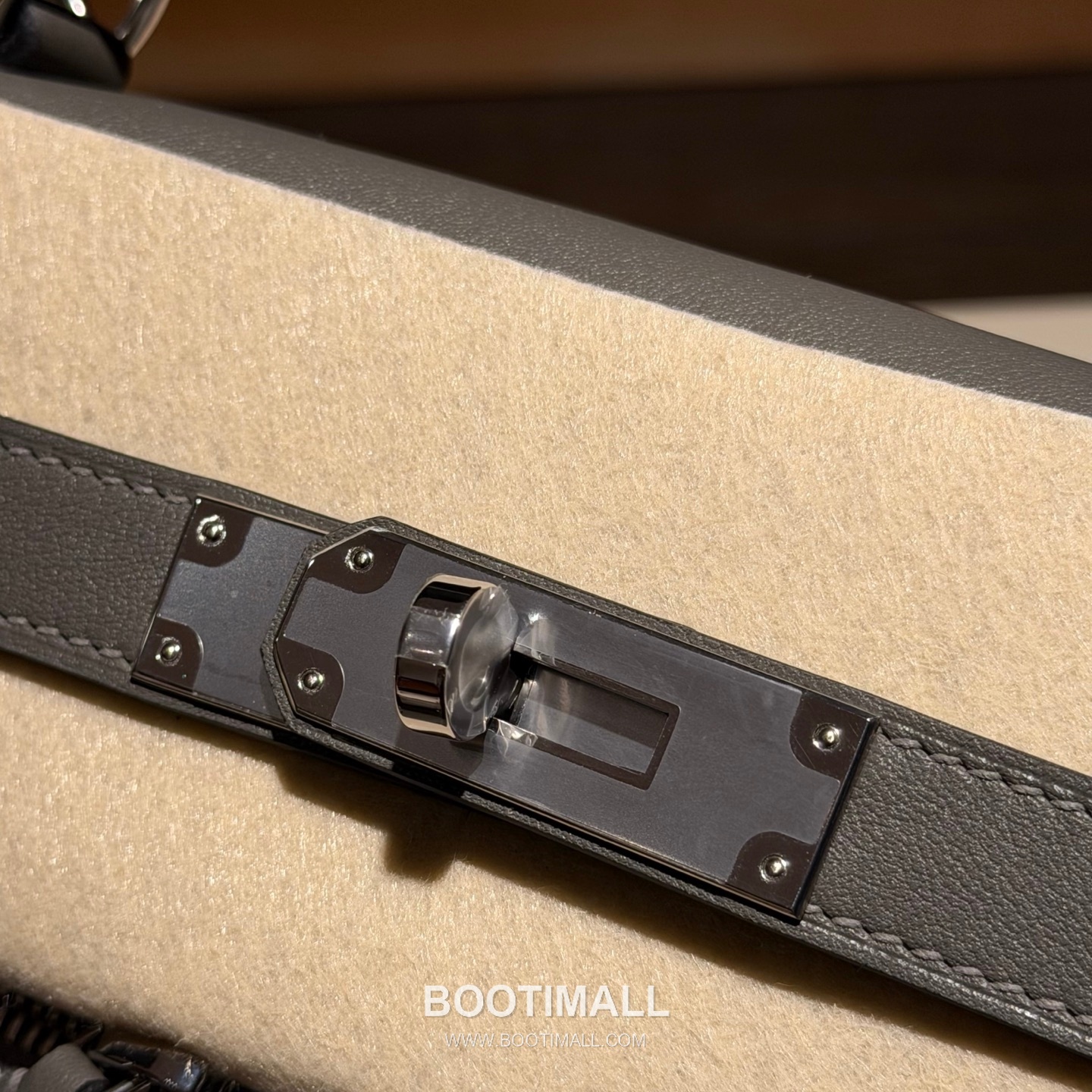 Hermès Kelly Lakis Swift Leather Double Zip Bag 28 에르메스 켈리 라키스 스위프트 레더 더블 지퍼 숄더백 28cm 3