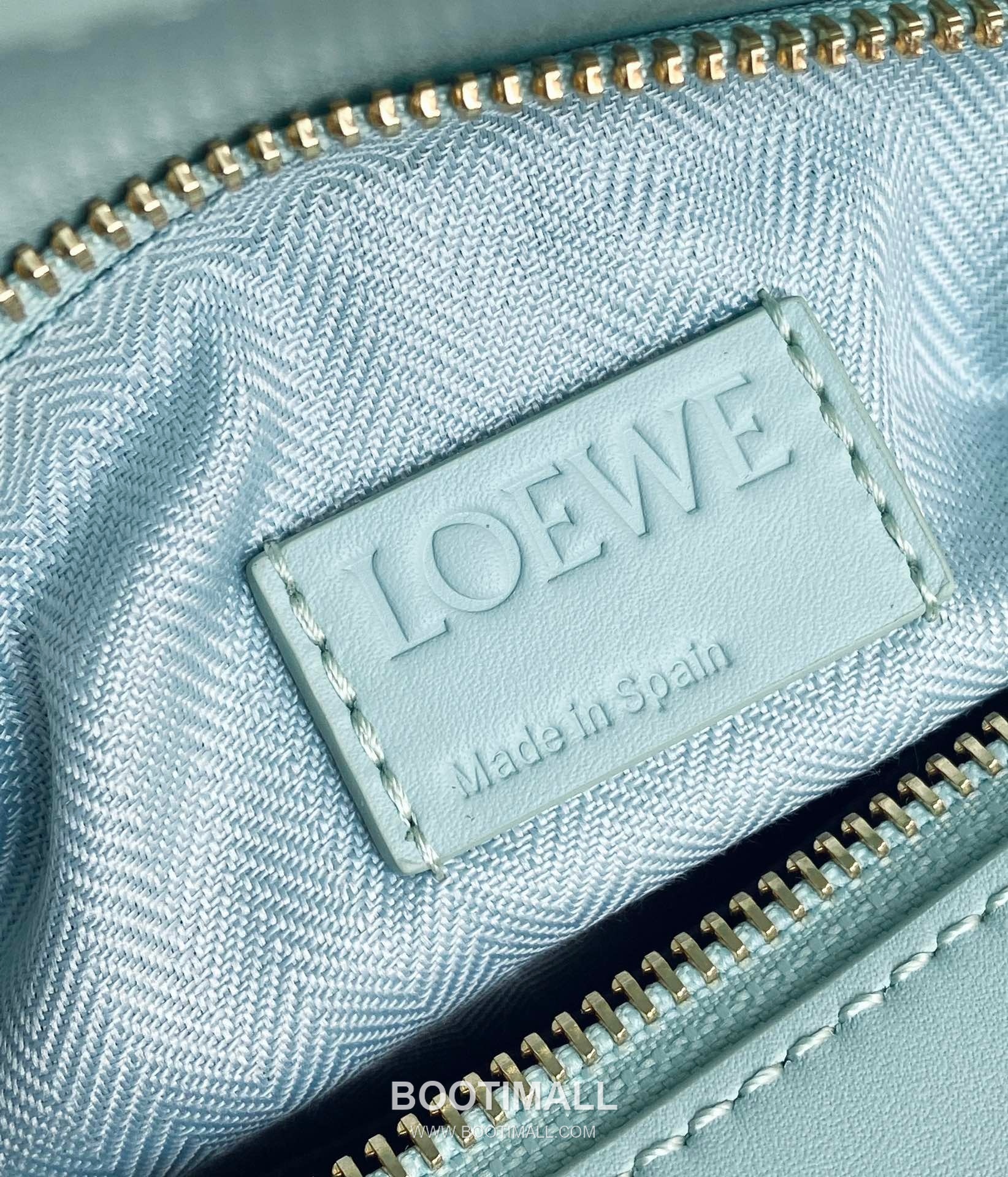 Loewe Puzzle Satin Calfskin Leather Shoulder Bag ID10172 B 로에베 퍼즐 새틴 카프스킨 레더 숄더 크로스백 24cm 14