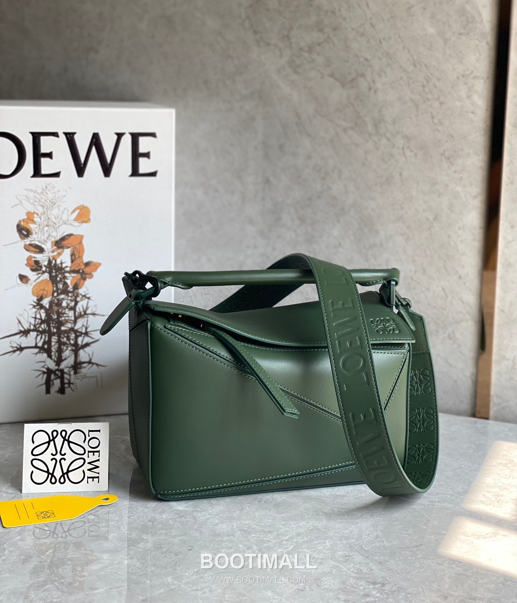 Loewe Puzzle Satin Calfskin Leather Shoulder Bag ID10172 B 로에베 퍼즐 새틴 카프스킨 레더 숄더 크로스백 24cm 6