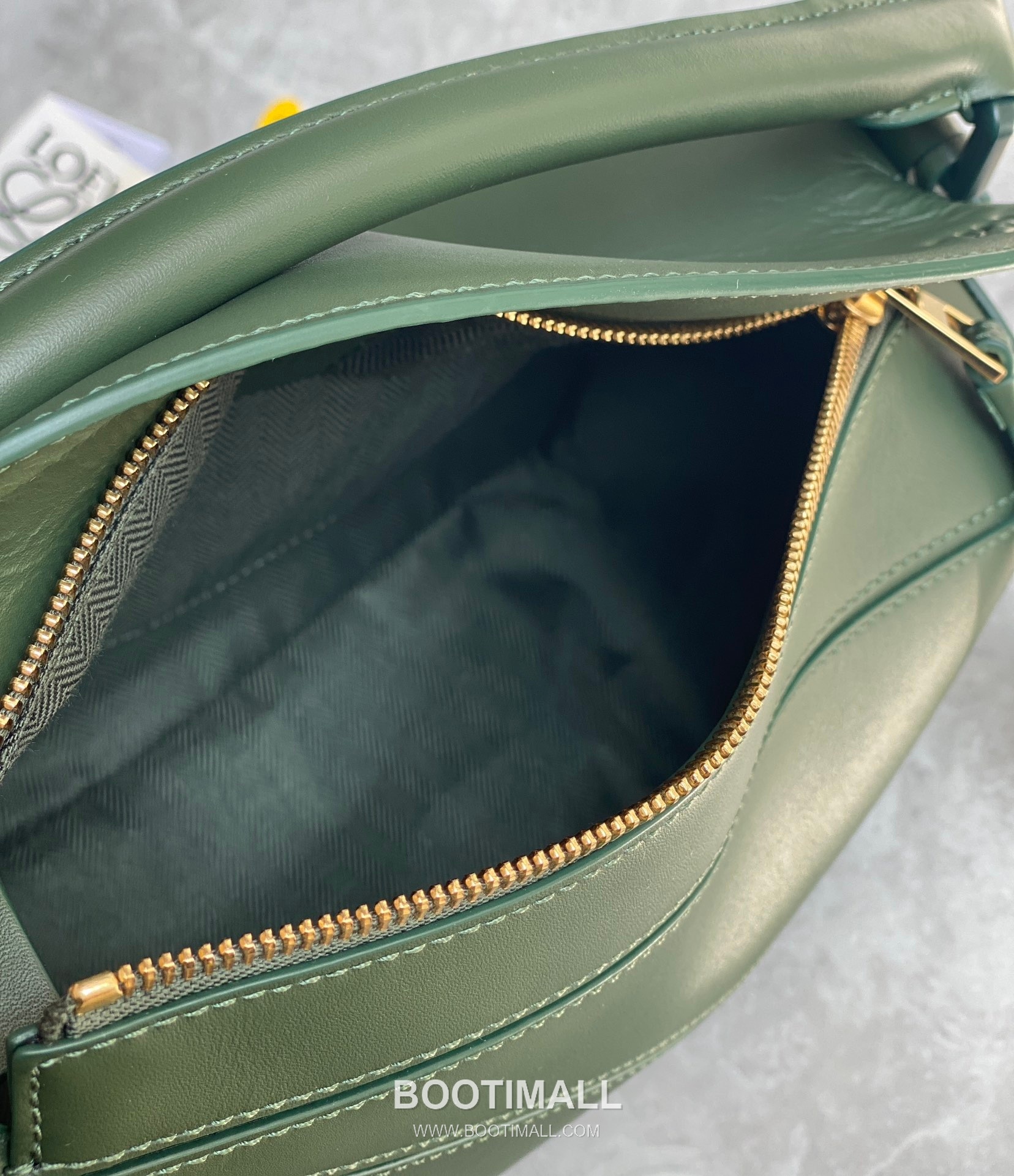 Loewe Puzzle Satin Calfskin Leather Shoulder Bag ID10172 B 로에베 퍼즐 새틴 카프스킨 레더 숄더 크로스백 24cm 11