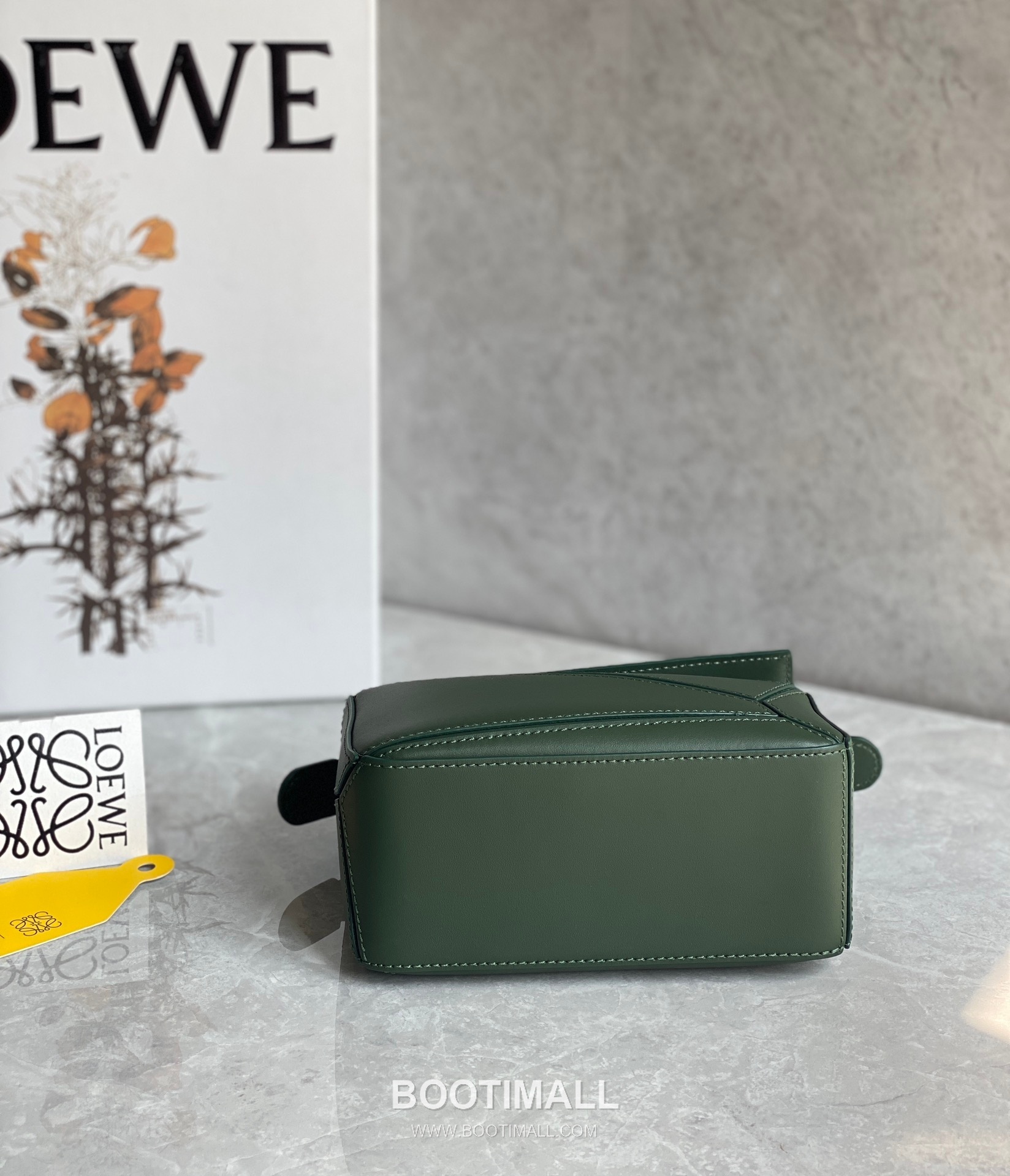 Loewe Puzzle Satin Calfskin Leather Mini Shoulder Bag ID10173 B 로에베 퍼즐 새틴 카프스킨 레더 미니 숄더 크로스백 18cm 13