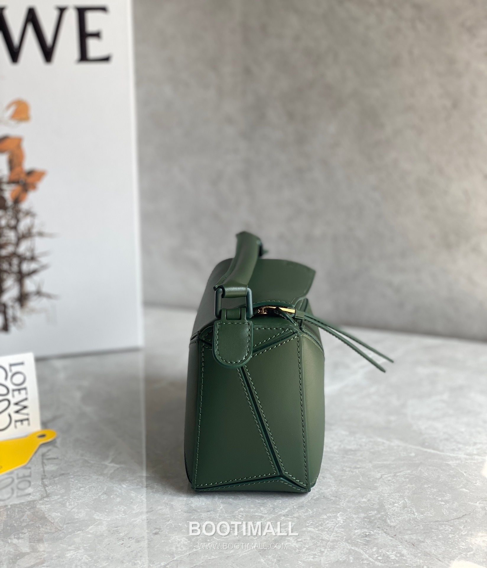 Loewe Puzzle Satin Calfskin Leather Mini Shoulder Bag ID10173 B 로에베 퍼즐 새틴 카프스킨 레더 미니 숄더 크로스백 18cm 14