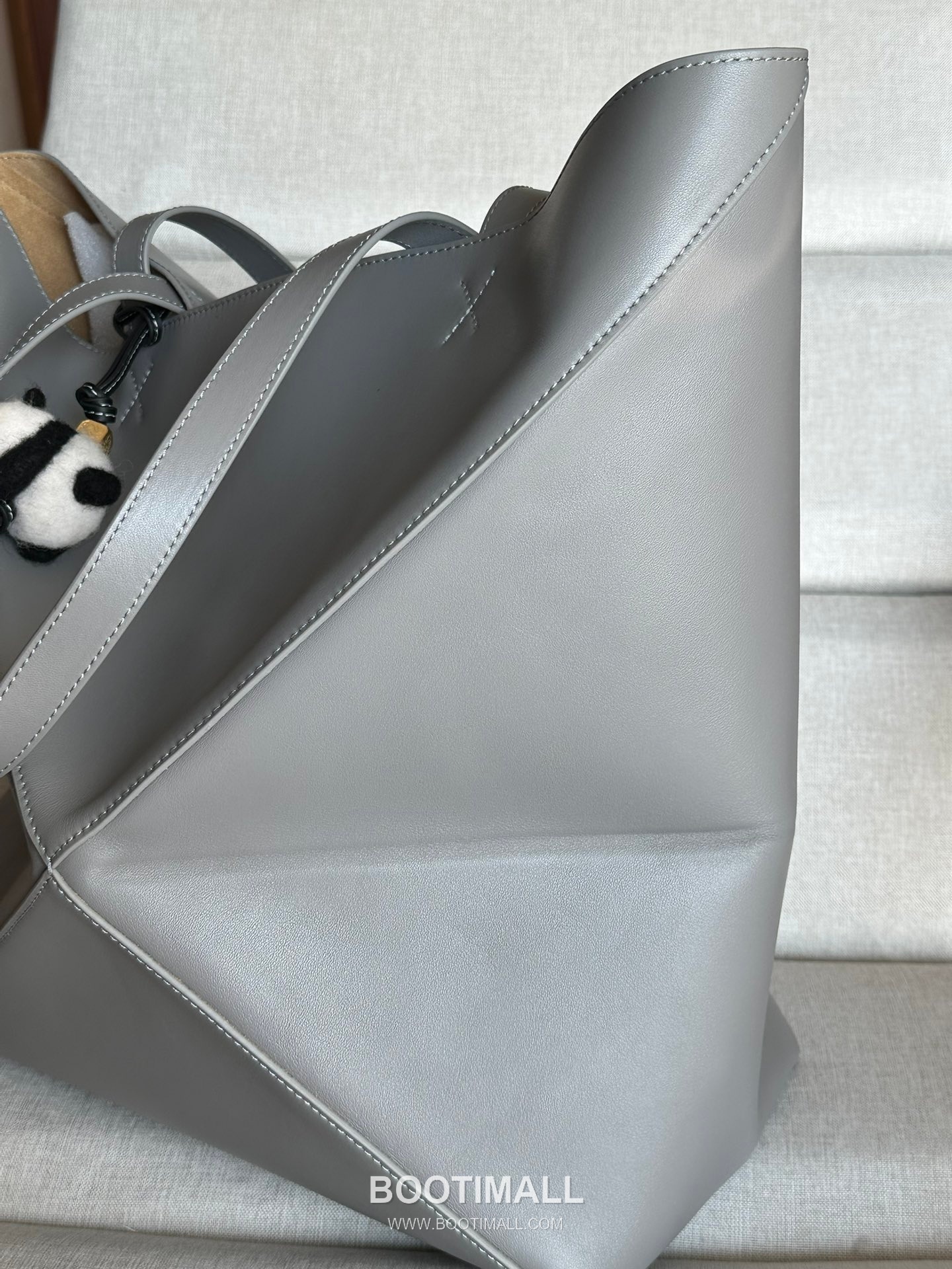 Loewe Puzzle Fold Glossy Calfskin Leather Large Tote Bag 1761 로에베 퍼즐 폴드 글로시 카프스킨 레더 라지 토트백 42cm 4
