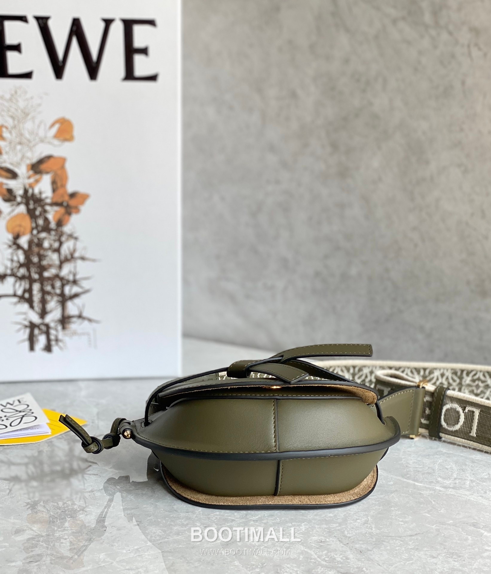 Loewe Mini Gate Dual Calfskin Leather Embroidered Strap Shoulder Bag 10121 로에베 미니 게이트 듀얼 카프스킨 자수 스트랩 숄더 크로스백 21cm 6