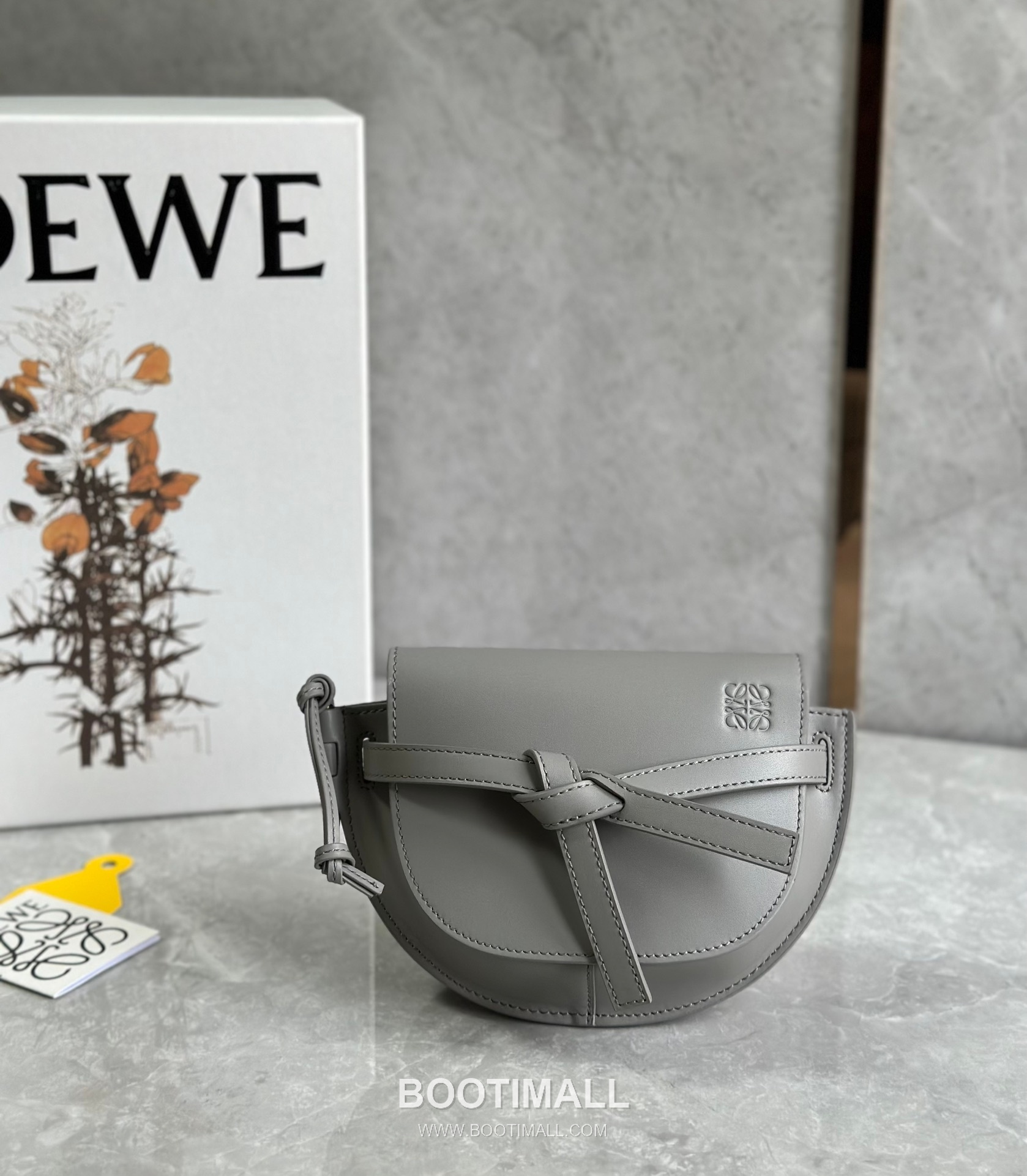 Loewe Mini Gate Dual Calfskin Leather Embroidered Strap Shoulder Bag 10121 로에베 미니 게이트 듀얼 카프스킨 자수 스트랩 숄더 크로스백 21cm 7