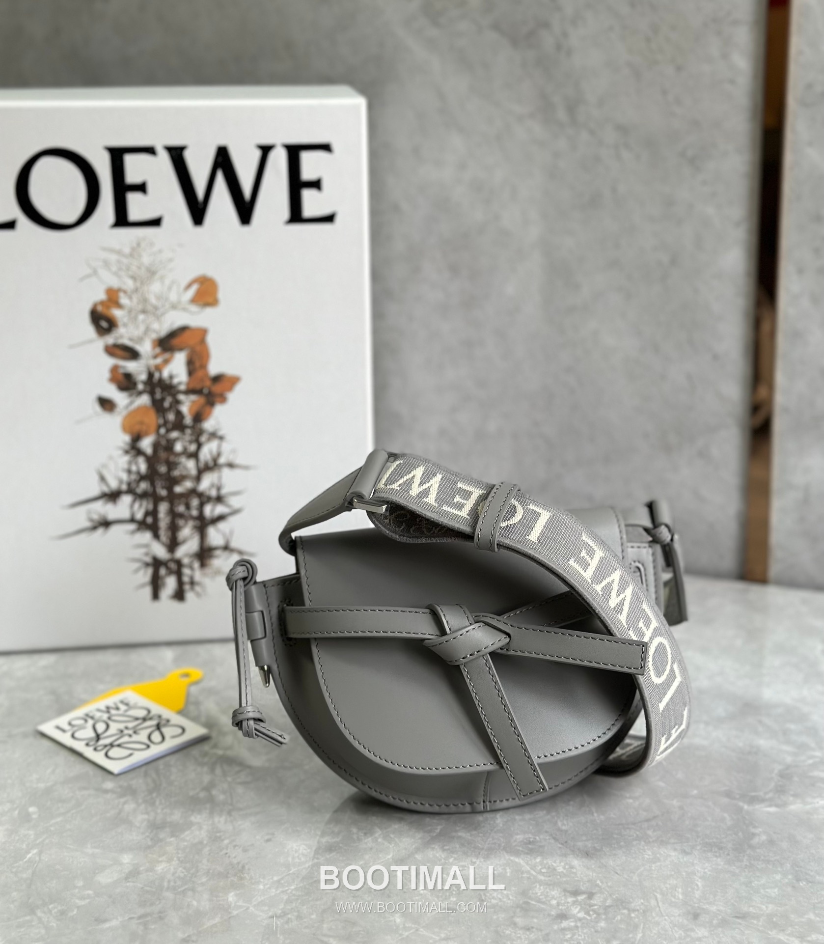 Loewe Mini Gate Dual Calfskin Leather Embroidered Strap Shoulder Bag 10121 로에베 미니 게이트 듀얼 카프스킨 자수 스트랩 숄더 크로스백 21cm 9