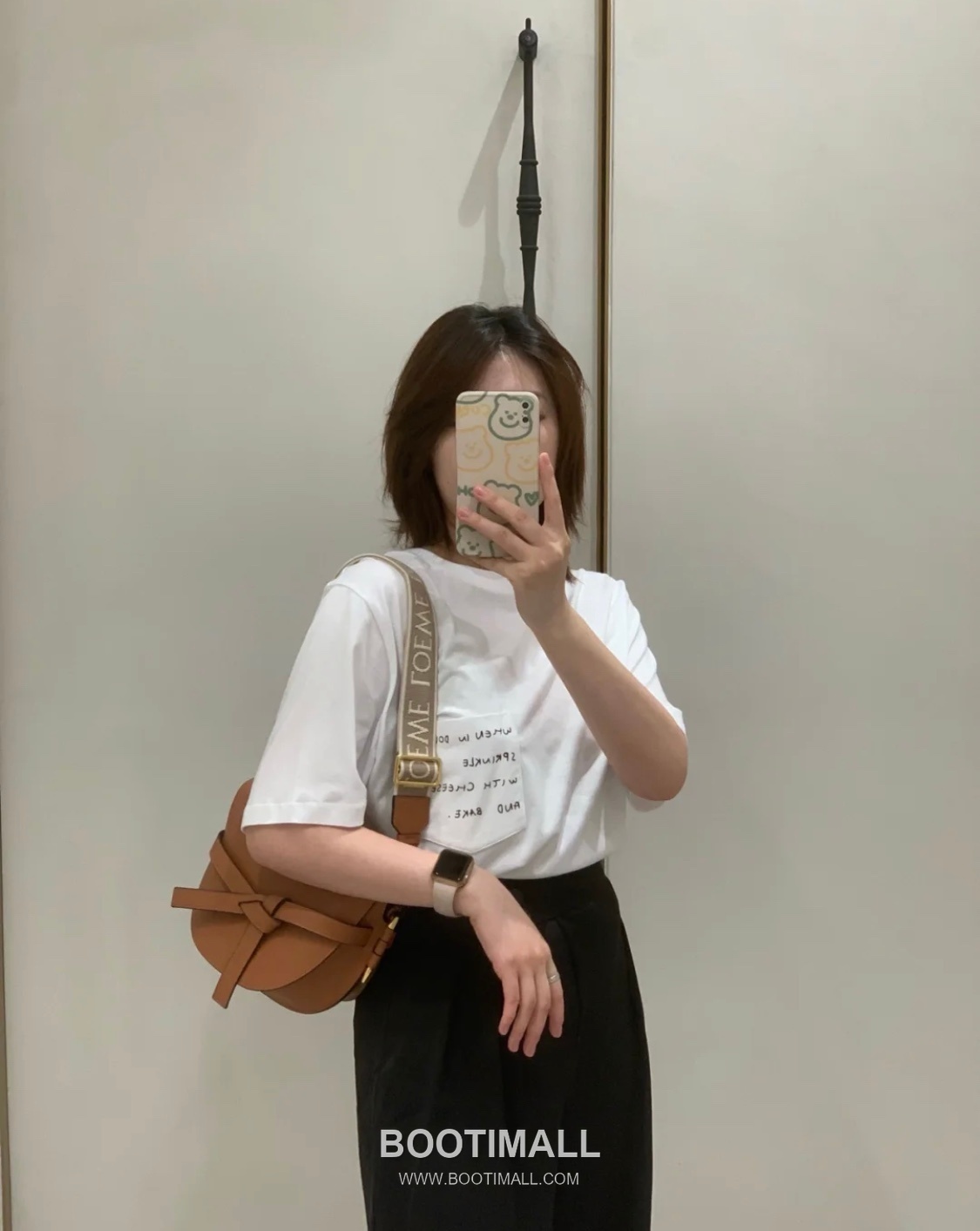 Loewe Gate Dual Calfskin Leather Embroidered Strap Shoulder Bag 10183 로에베 게이트 듀얼 카프스킨 자수 스트랩 숄더 크로스백 25cm 2