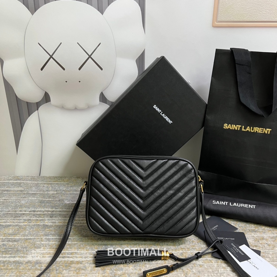 Saint Laurent Lou Calfskin Leather Camera Bag 574494 생로랑 루 카프스킨 레더 카메라 크로스백 23cm 11