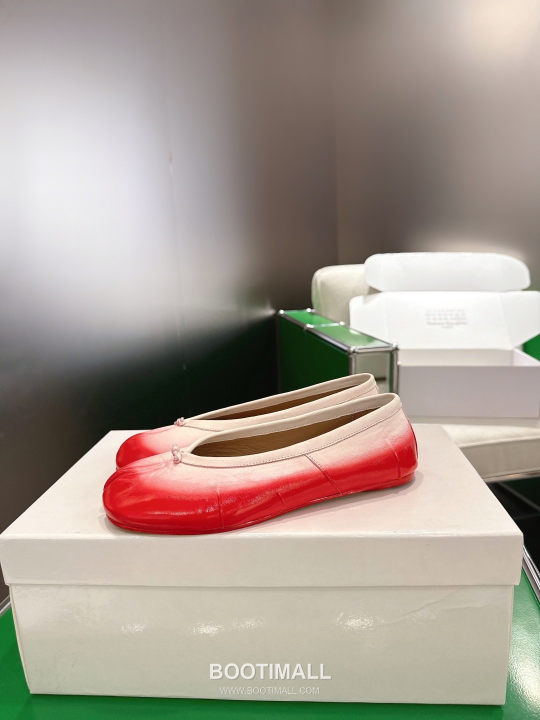 Maison Margiela Tabi Suede Leather Split Toe Ballet Flats 메종 마르지엘라 타비 스웨이드 레더 스플릿토 발레 플랫 슈즈 2