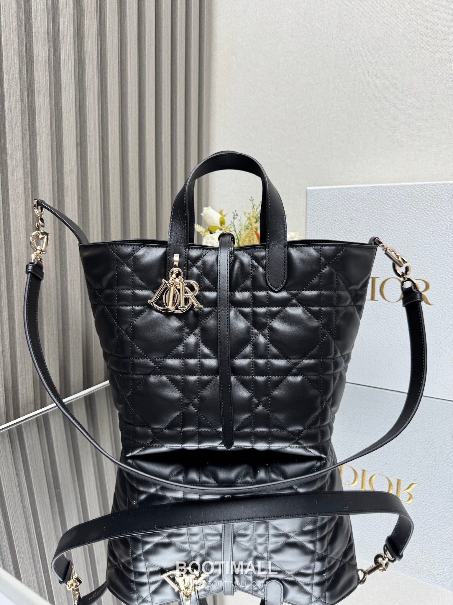Dior Toujours Cannage Calfskin Vertical Tote Bag M2836 디올 투주르 까나쥬 카프스킨 버티컬 토트백 23cm 3