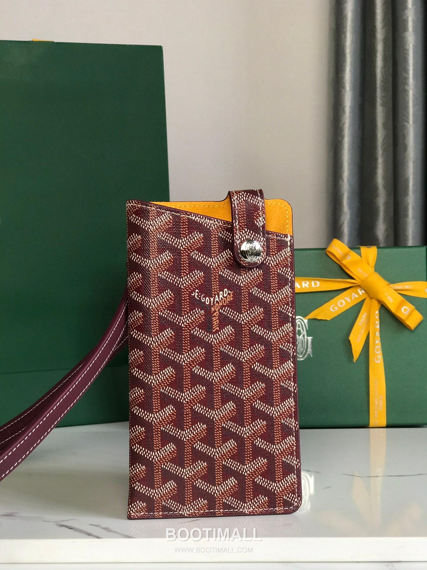 Goyard Montmartre GM Goyardine Canvas Crossbody Pouch 고야드 몽마르트르 GM 고야딘 캔버스 크로스바디 파우치 10cm 1