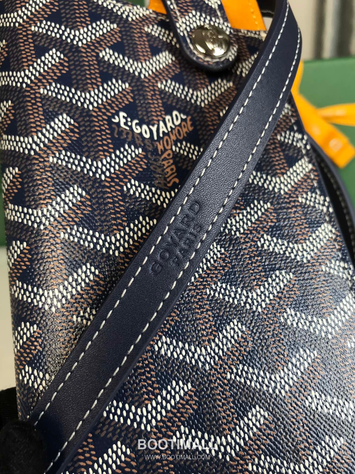 Goyard Montmartre GM Goyardine Canvas Crossbody Pouch 고야드 몽마르트르 GM 고야딘 캔버스 크로스바디 파우치 10cm 7