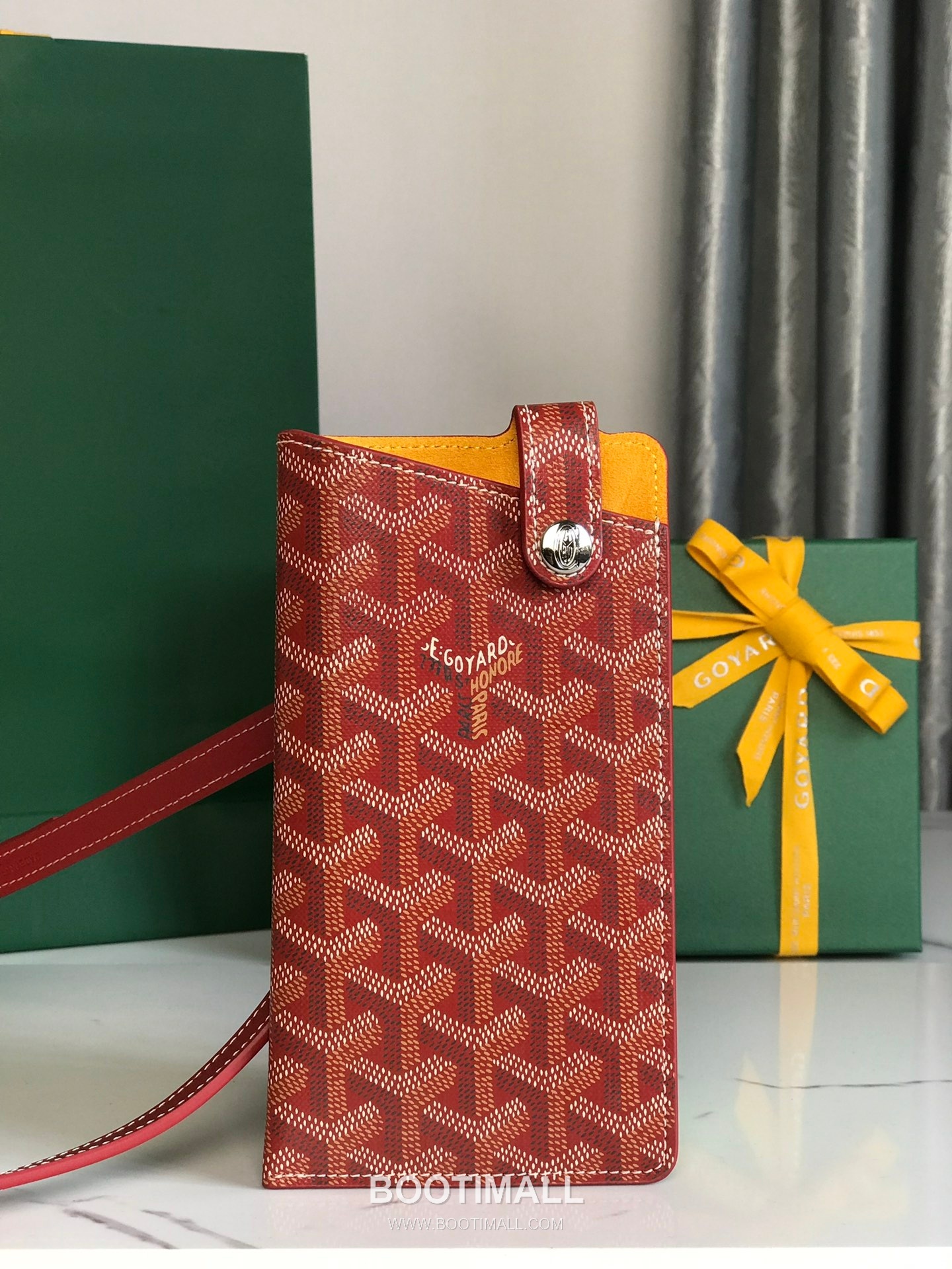Goyard Montmartre GM Goyardine Canvas Crossbody Pouch 고야드 몽마르트르 GM 고야딘 캔버스 크로스바디 파우치 10cm 1