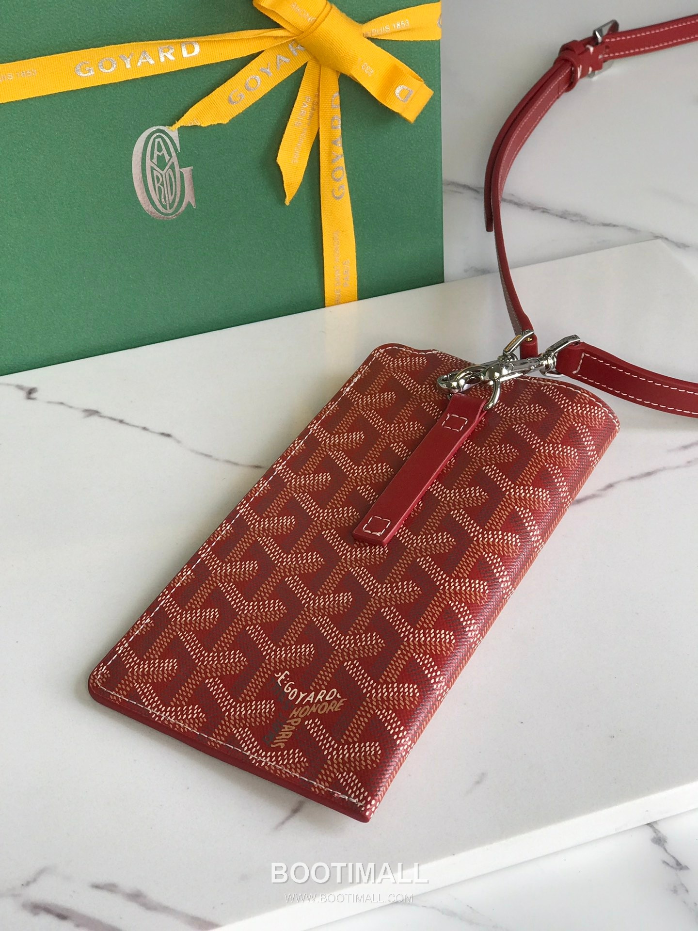 Goyard Montmartre GM Goyardine Canvas Crossbody Pouch 고야드 몽마르트르 GM 고야딘 캔버스 크로스바디 파우치 10cm 4