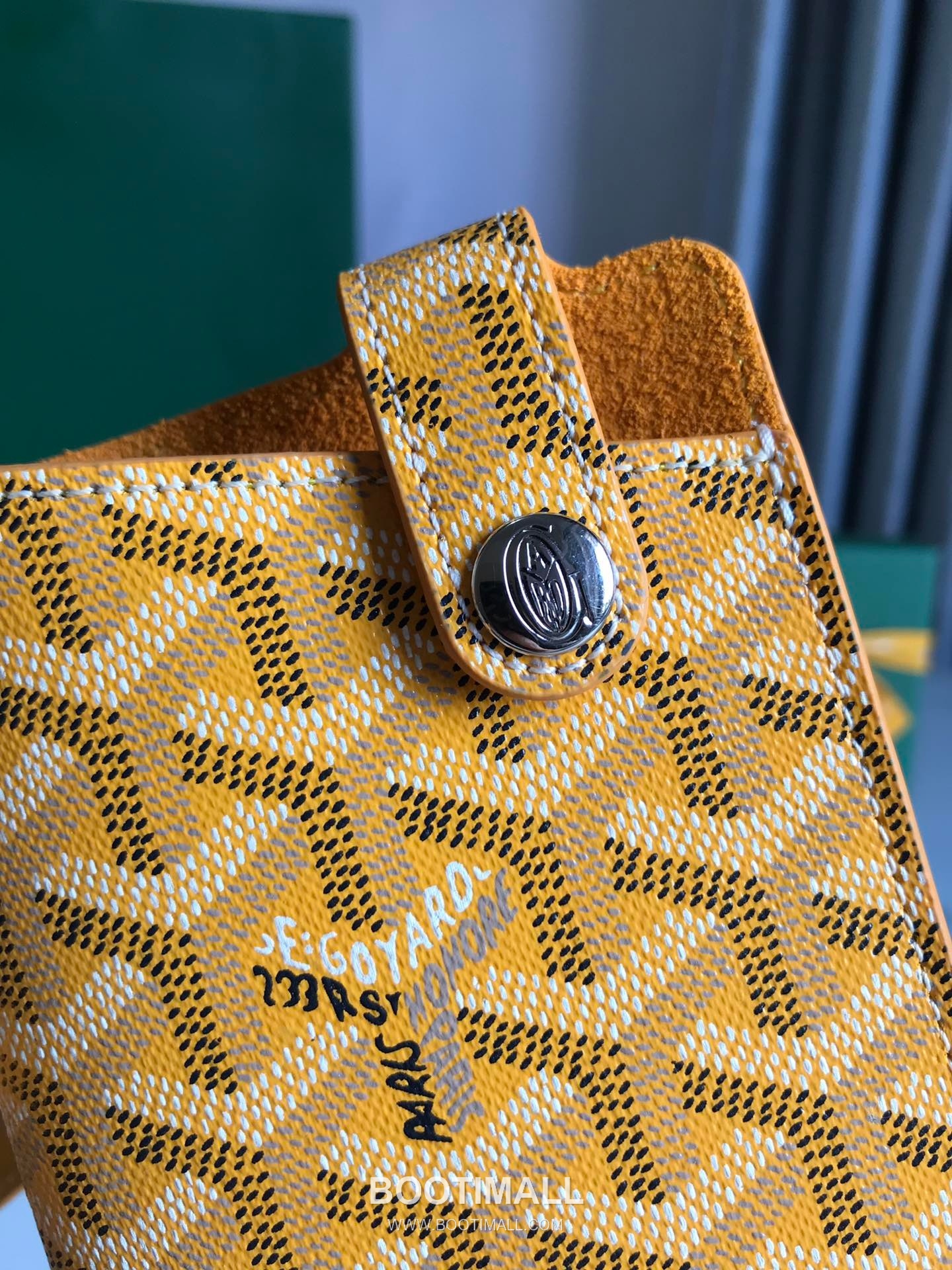 Goyard Montmartre GM Goyardine Canvas Crossbody Pouch 고야드 몽마르트르 GM 고야딘 캔버스 크로스바디 파우치 10cm 4