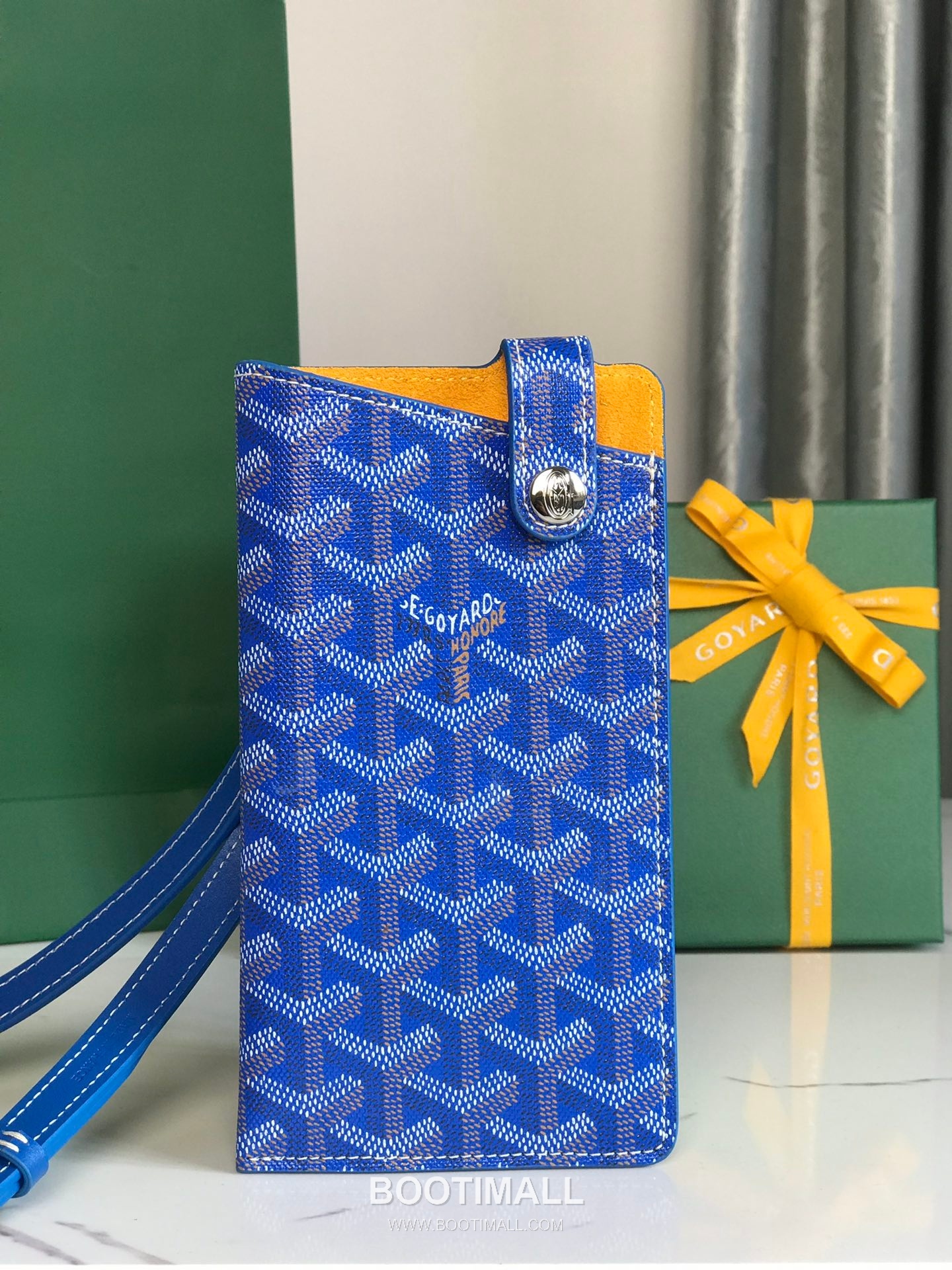 Goyard Montmartre GM Goyardine Canvas Crossbody Pouch 고야드 몽마르트르 GM 고야딘 캔버스 크로스바디 파우치 10cm 1