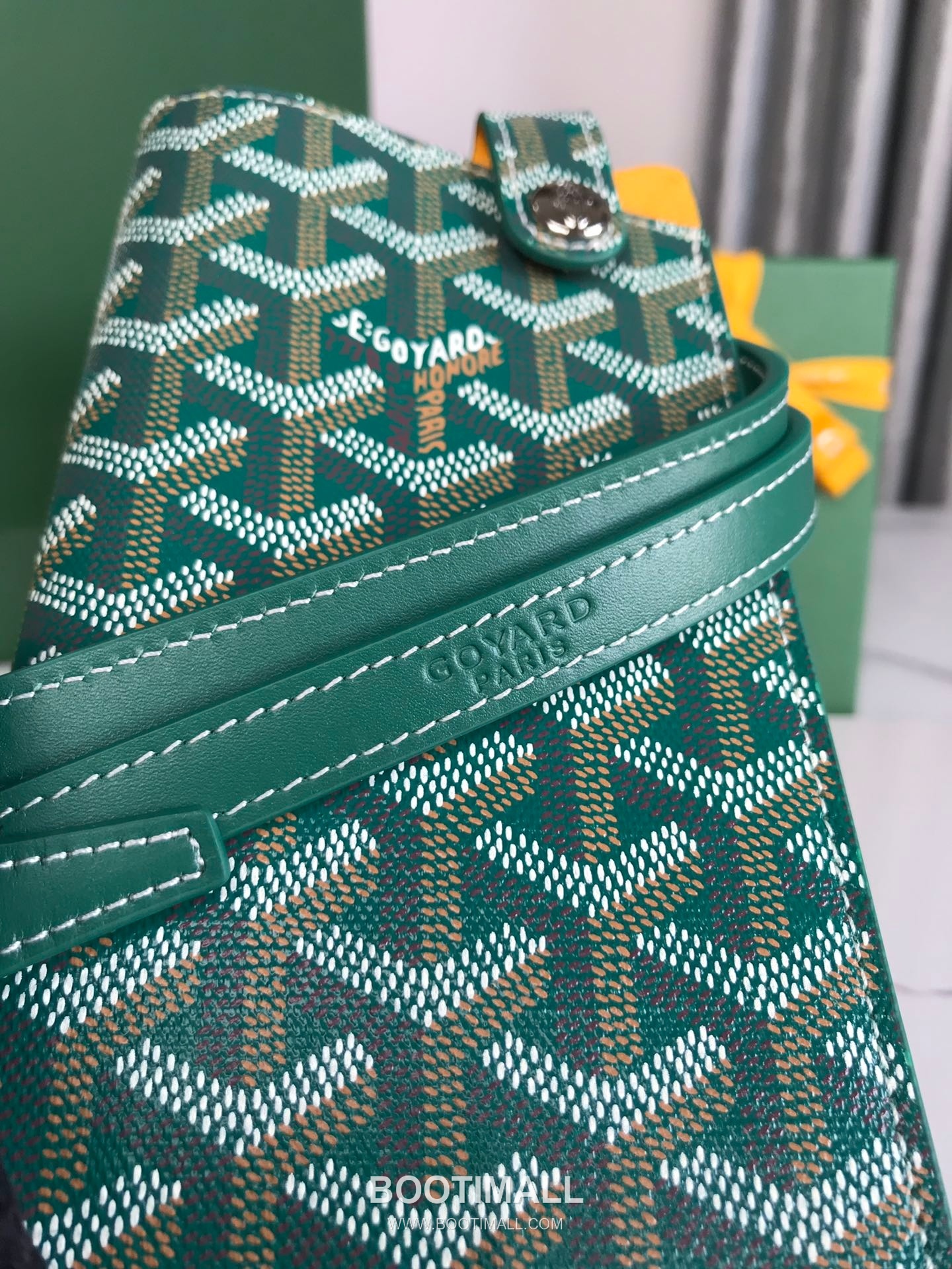 Goyard Montmartre GM Goyardine Canvas Crossbody Pouch 고야드 몽마르트르 GM 고야딘 캔버스 크로스바디 파우치 10cm 9
