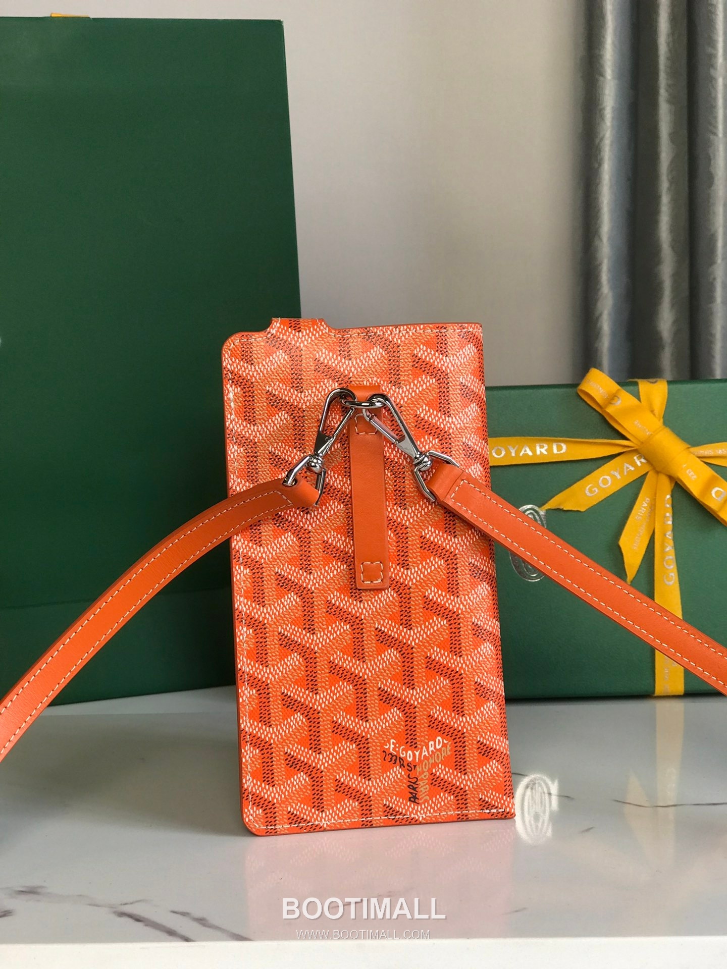 Goyard Montmartre GM Goyardine Canvas Crossbody Pouch 고야드 몽마르트르 GM 고야딘 캔버스 크로스바디 파우치 10cm 2