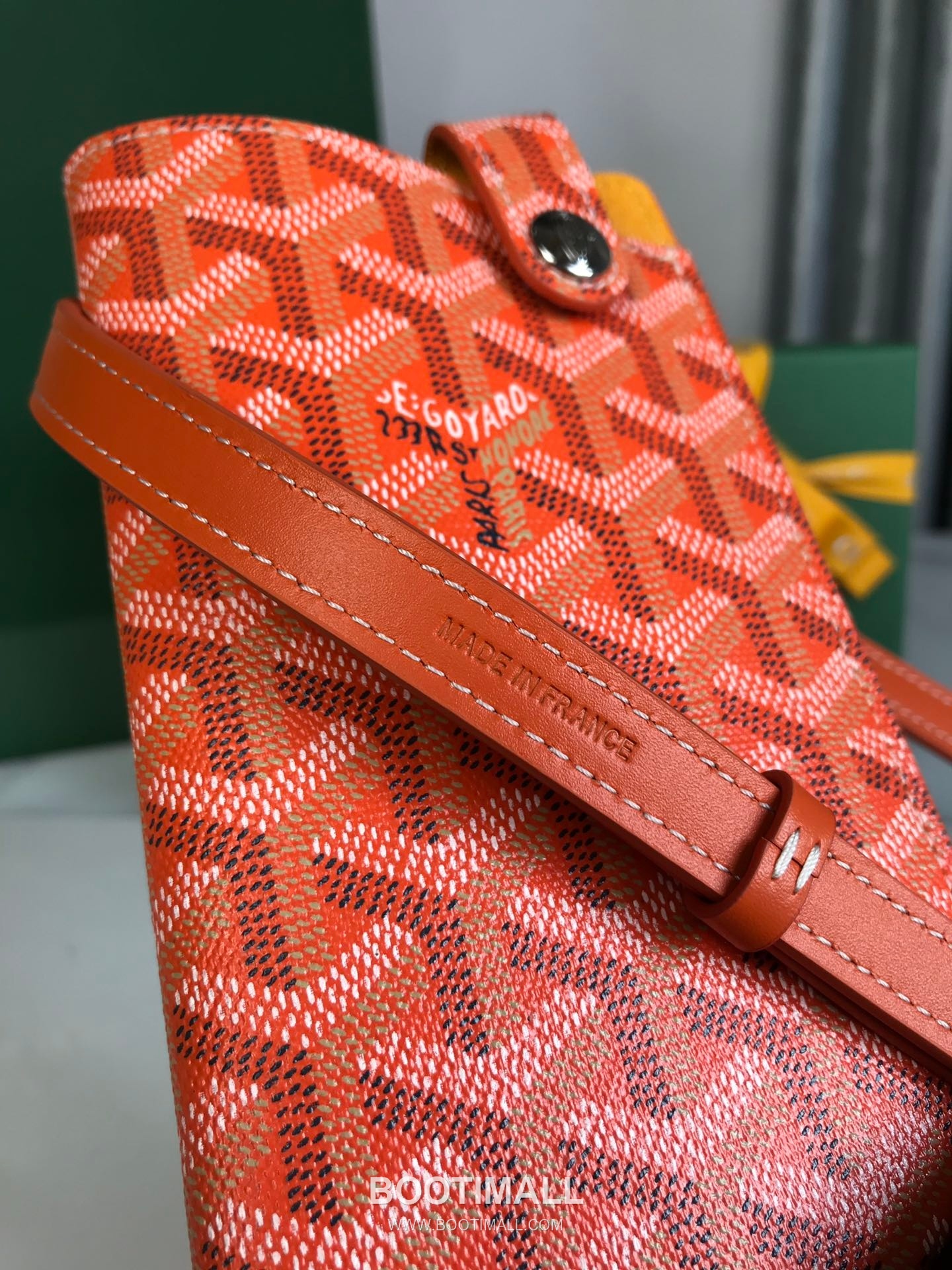 Goyard Montmartre GM Goyardine Canvas Crossbody Pouch 고야드 몽마르트르 GM 고야딘 캔버스 크로스바디 파우치 10cm 9