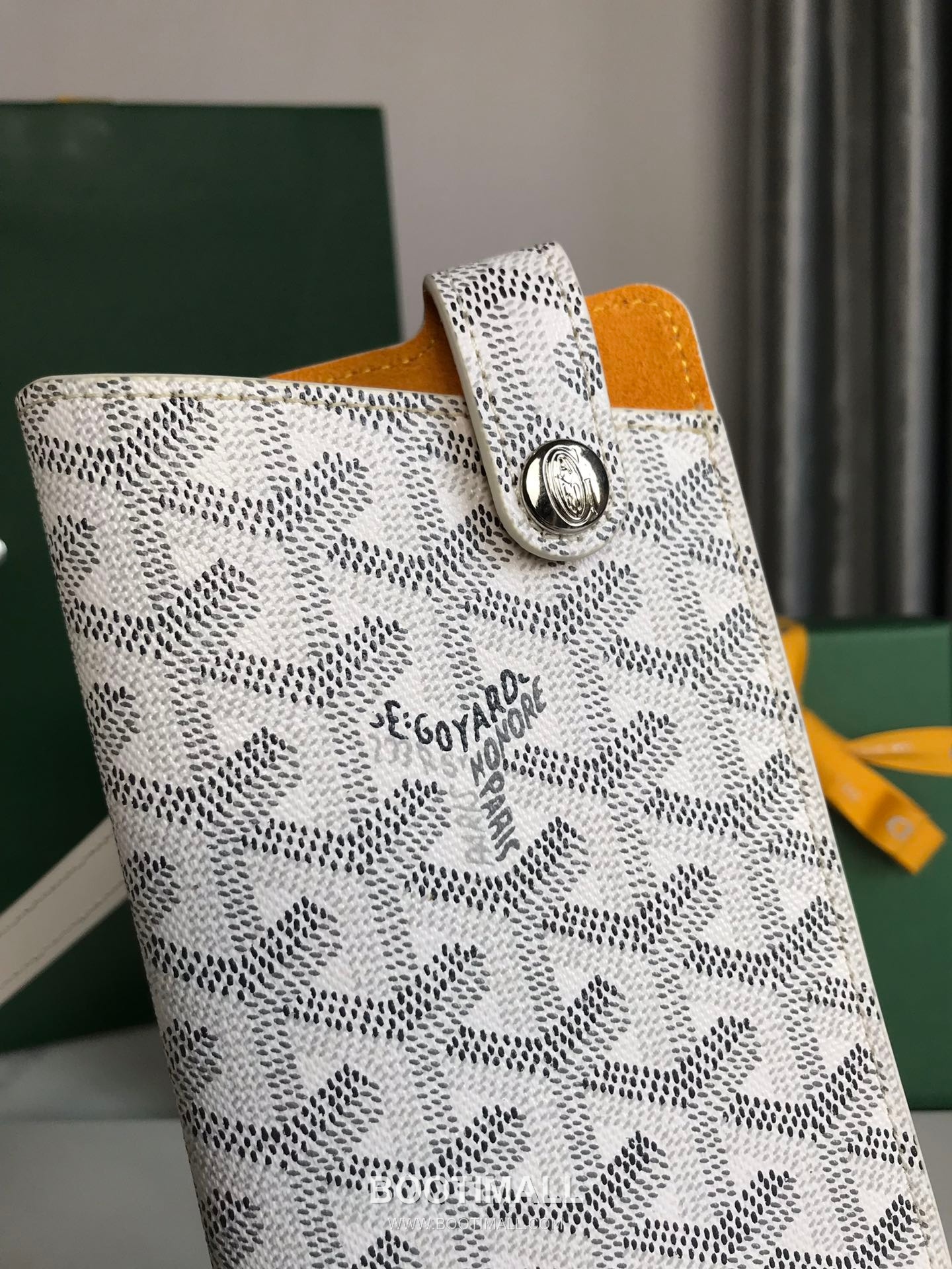 Goyard Montmartre GM Goyardine Canvas Crossbody Pouch 고야드 몽마르트르 GM 고야딘 캔버스 크로스바디 파우치 10cm 5