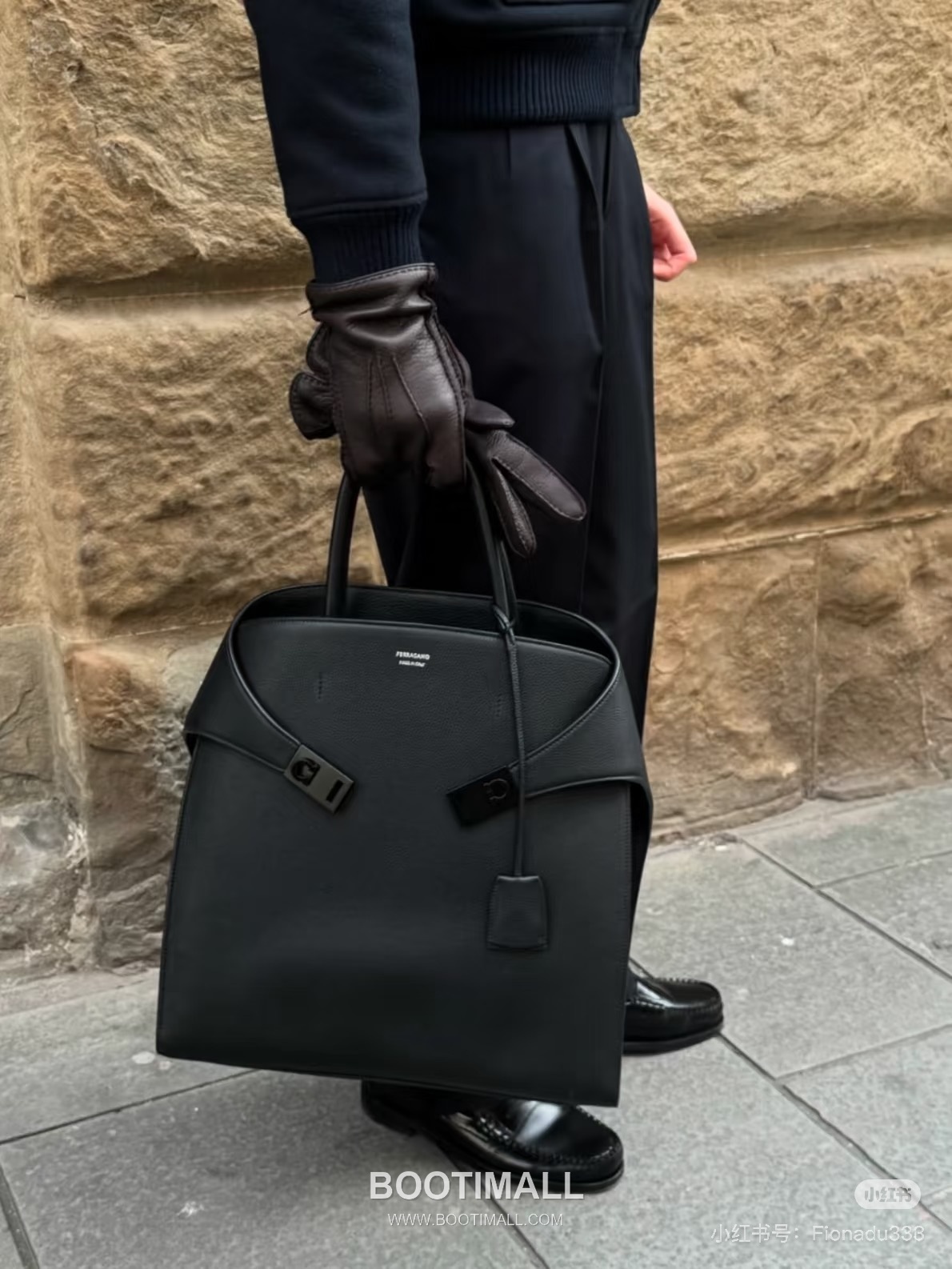 Ferragamo Hug Hammered Calfskin Tote Bag AU-24/1666 페라가모 허그 해머드 카프스킨 토트백 38cm 1