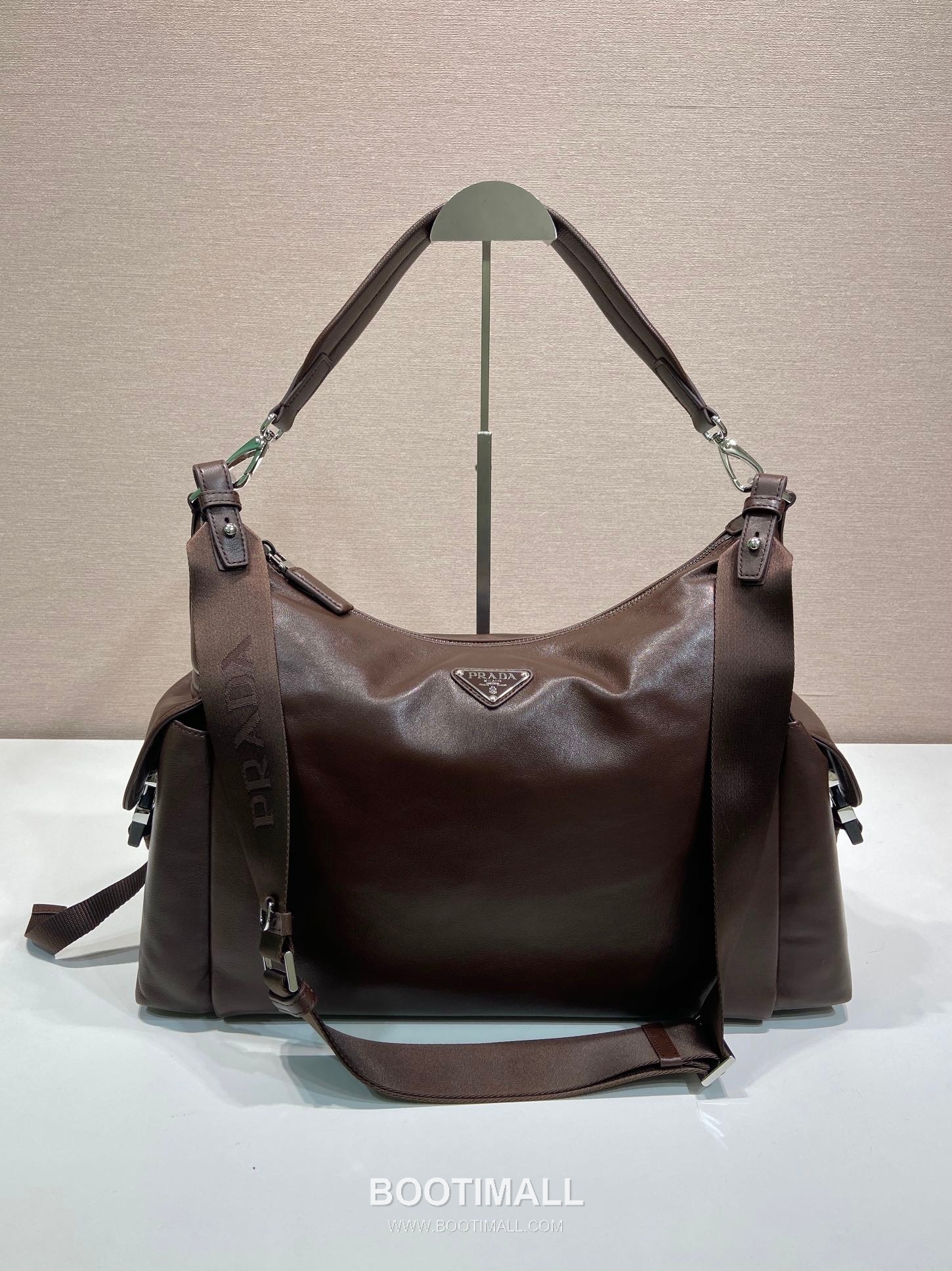 Prada Explore Calfskin Hobo Bag with Multi Pocket Strap Detail 프라다 익스플로어 카프스킨 멀티포켓 스트랩 호보백 2VH204 43cm 1
