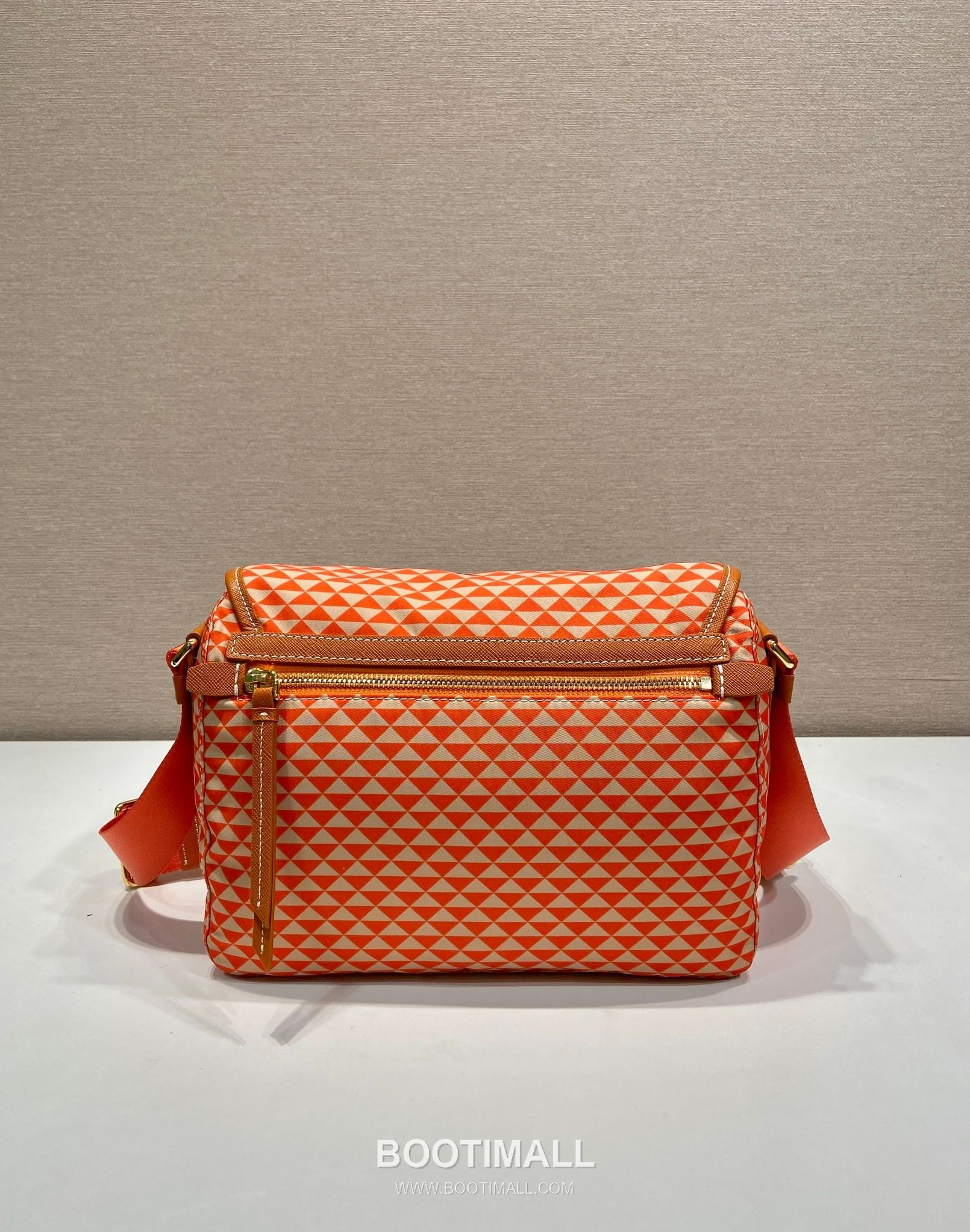 Prada Symbole Printed Nylon Messenger Bag with Saffiano Leather Trim Detail 프라다 심볼 프린트 나일론 사피아노 가죽 트림 메신저백 1BD383 25cm 13