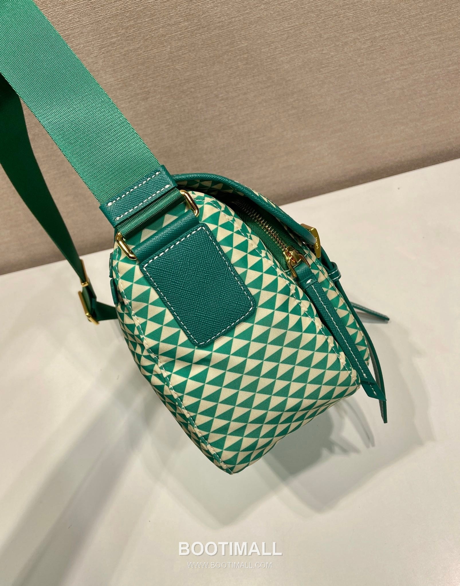 Prada Symbole Printed Nylon Messenger Bag with Saffiano Leather Trim Detail 프라다 심볼 프린트 나일론 사피아노 가죽 트림 메신저백 1BD383 25cm 14