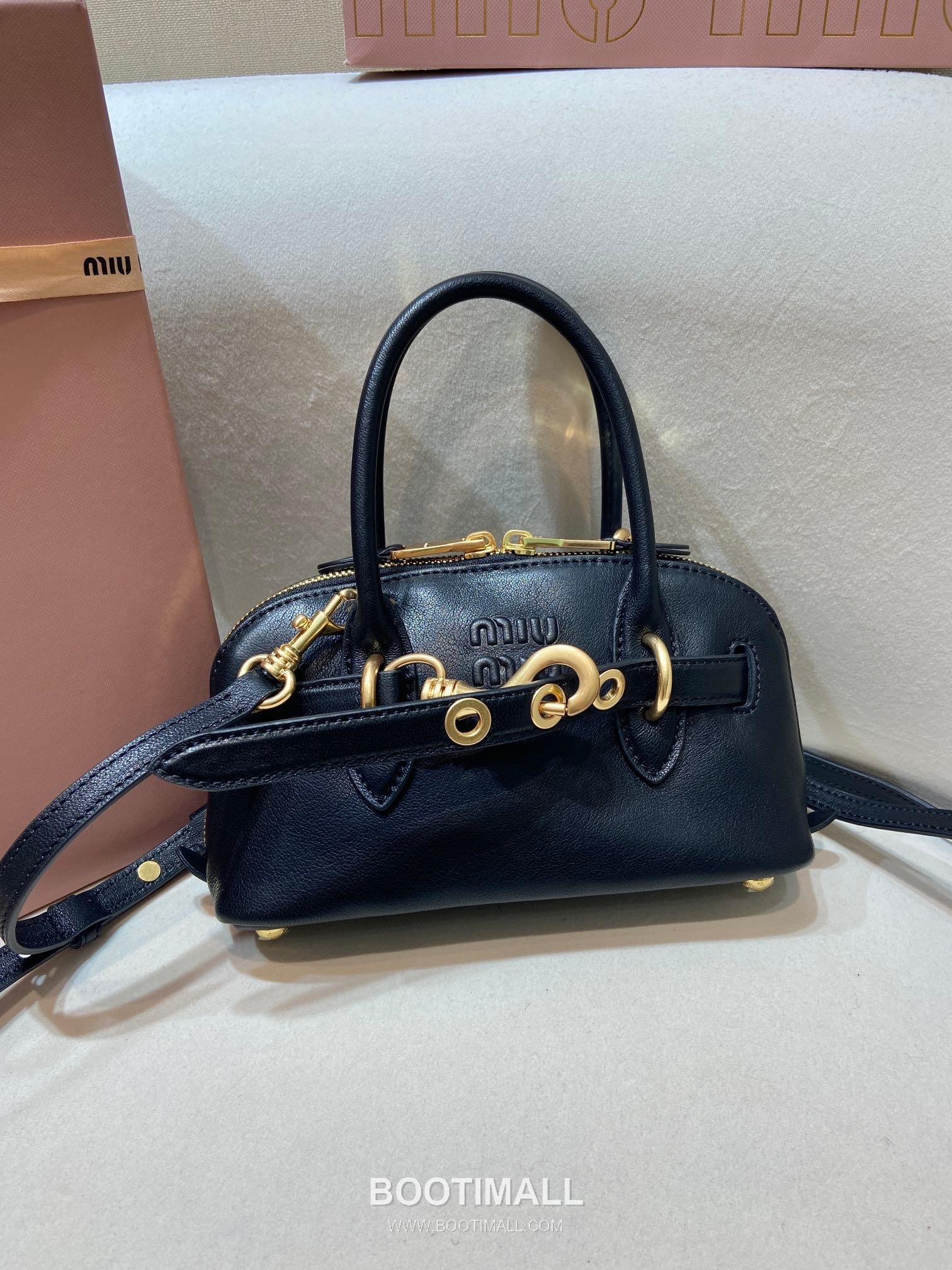 Prada Aventure Nappa Leather Mini Tote Bag with Embossed Logo and Zip Detail 프라다 아방튀르 나파 가죽 엠보스 로고 지퍼 미니 토트백 5BP090 21cm 1