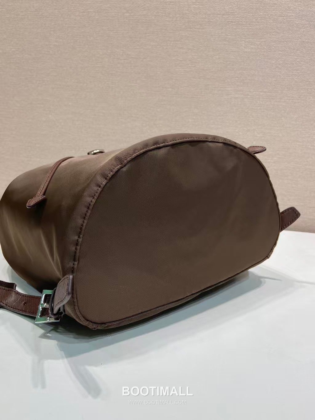 Prada Re-Nylon Backpack with Saffiano Leather Trim and Minimal Strap Design 프라다 리나일론 사피아노 가죽 트림 미니멀 스트랩 백팩 1BZ0197 25cm 7