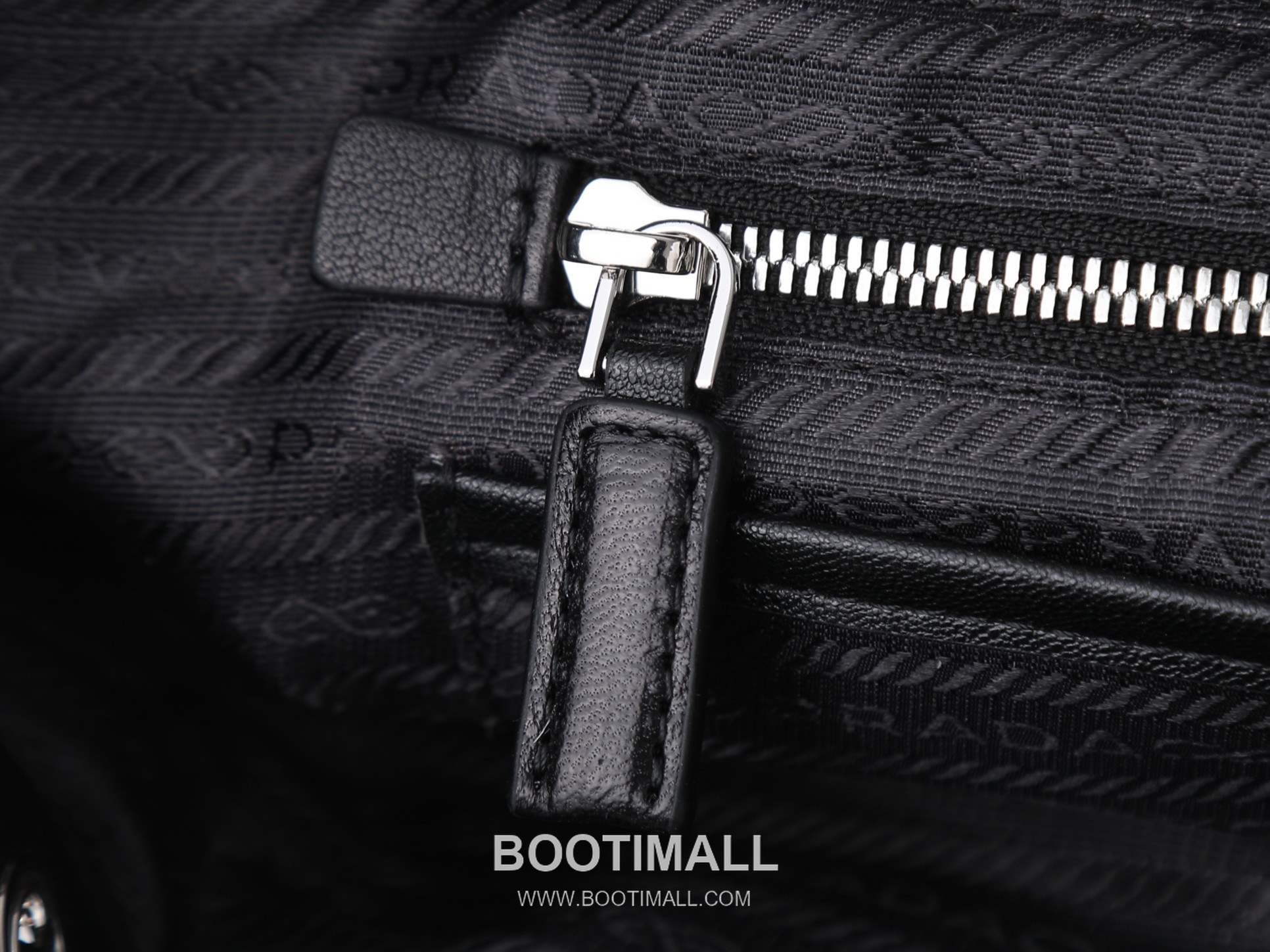 Prada Triangle Logo Lambskin Flap Backpack with Dual Front Pocket Detail 프라다 트라이앵글 로고 램스킨 플랩 백팩 듀얼 포켓 1BZ811B 30cm 8