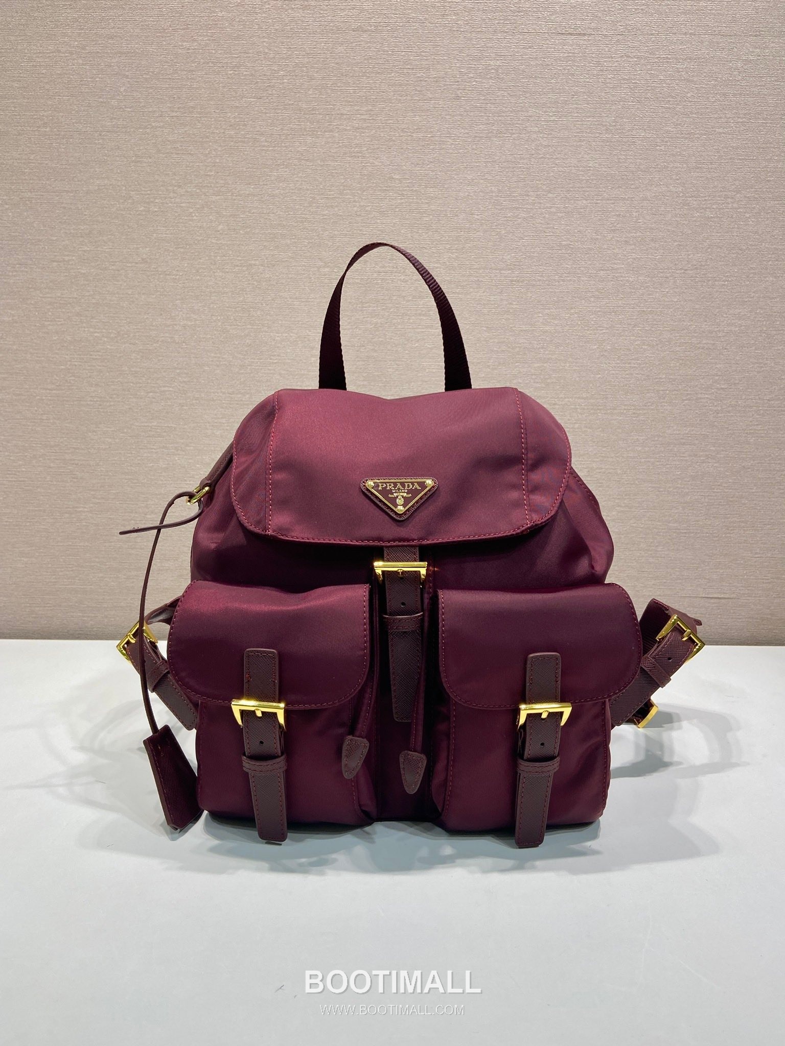 Prada Triangle Logo Lambskin Flap Backpack with Dual Front Pocket Detail 프라다 트라이앵글 로고 램스킨 플랩 백팩 듀얼 포켓 1BZ677 30cm 1